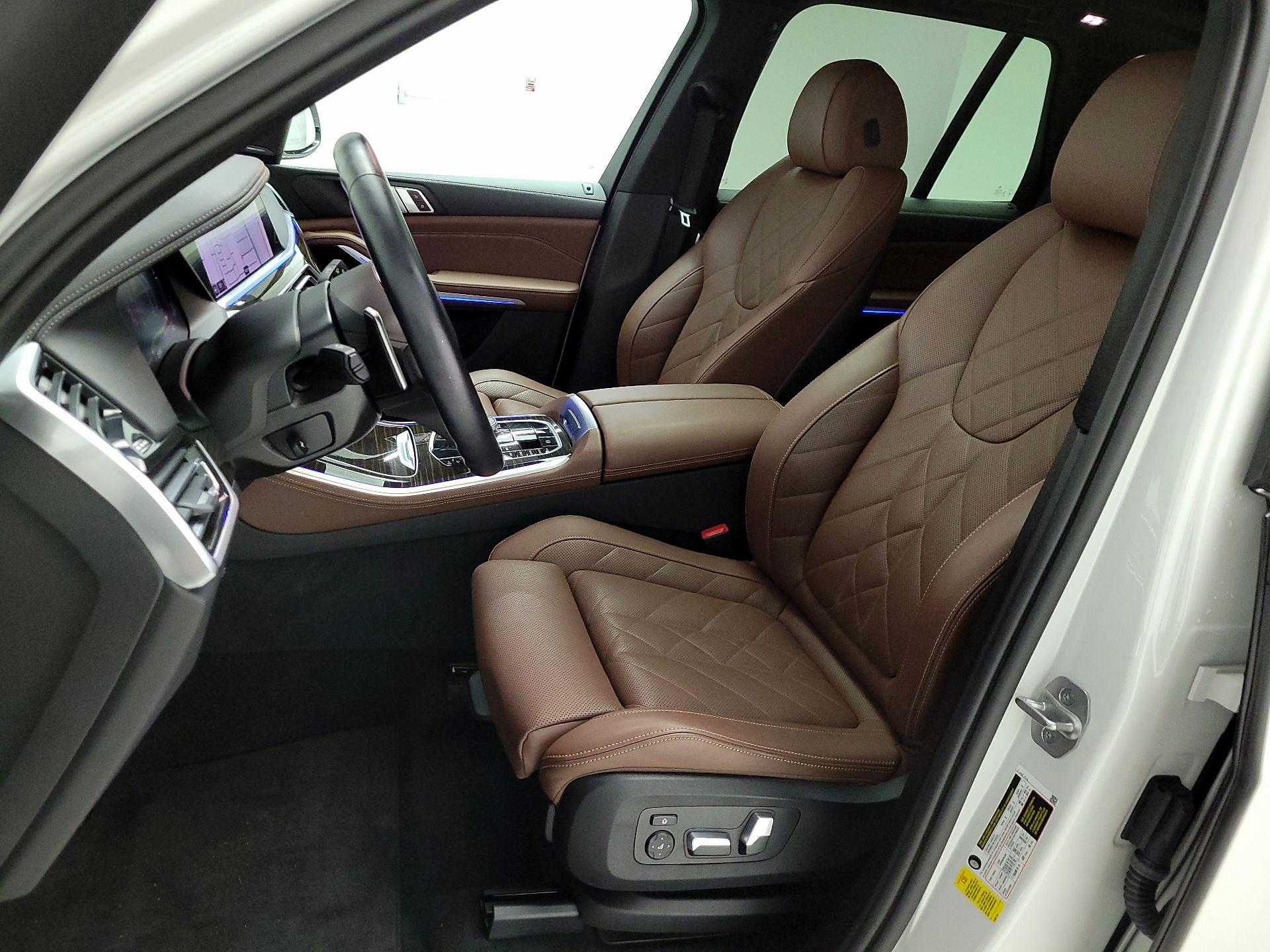 Thumbnail: 2023 BMW X5 - 11