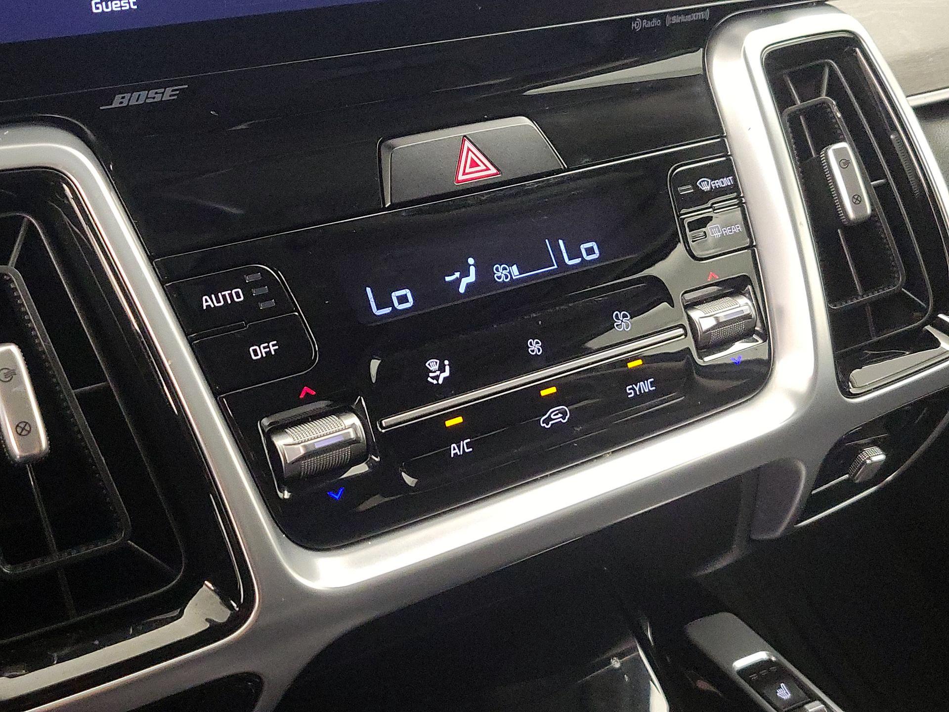 Thumbnail: 2022 Kia Sorento - 17