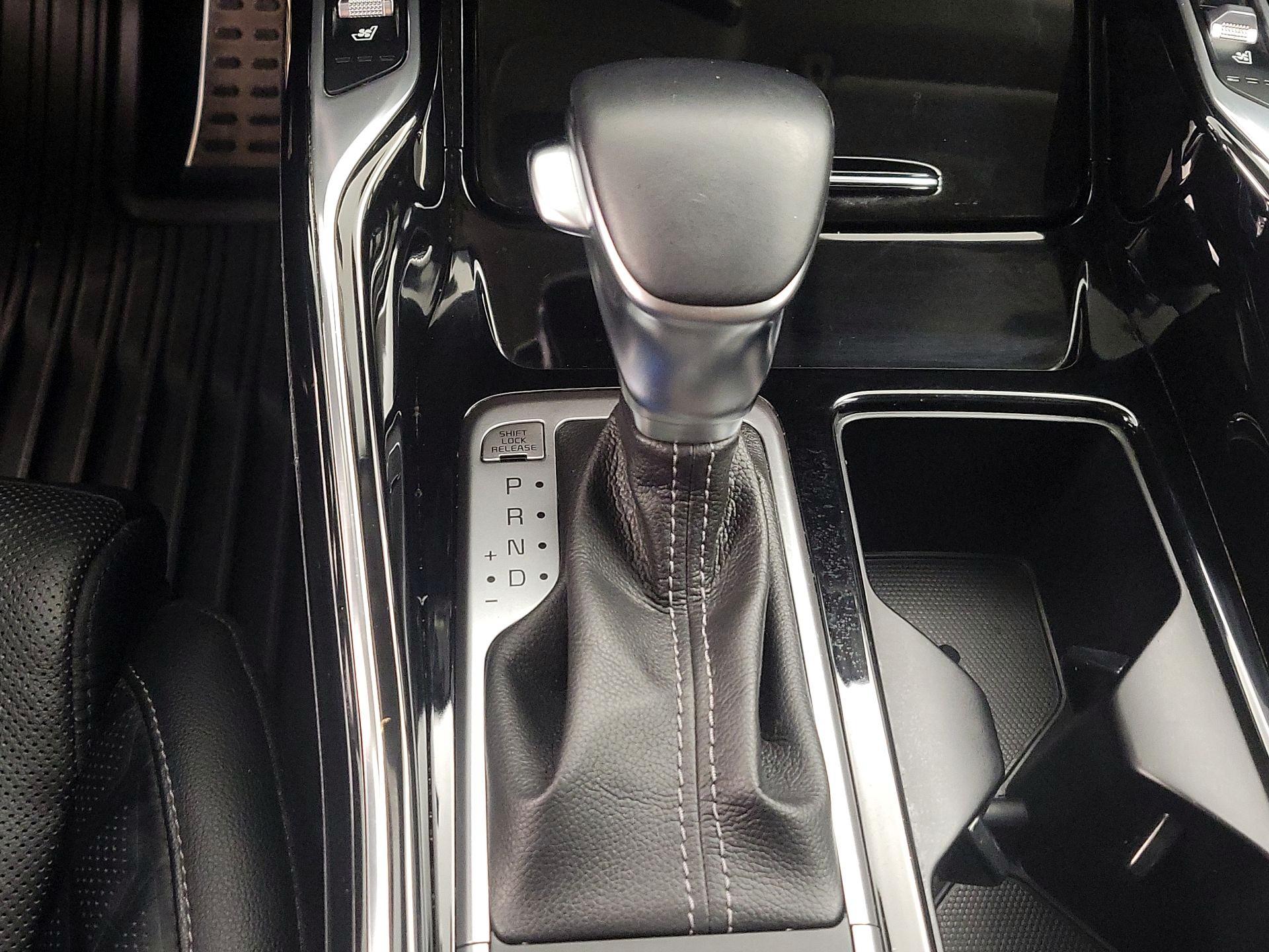 Thumbnail: 2022 Kia Sorento - 18