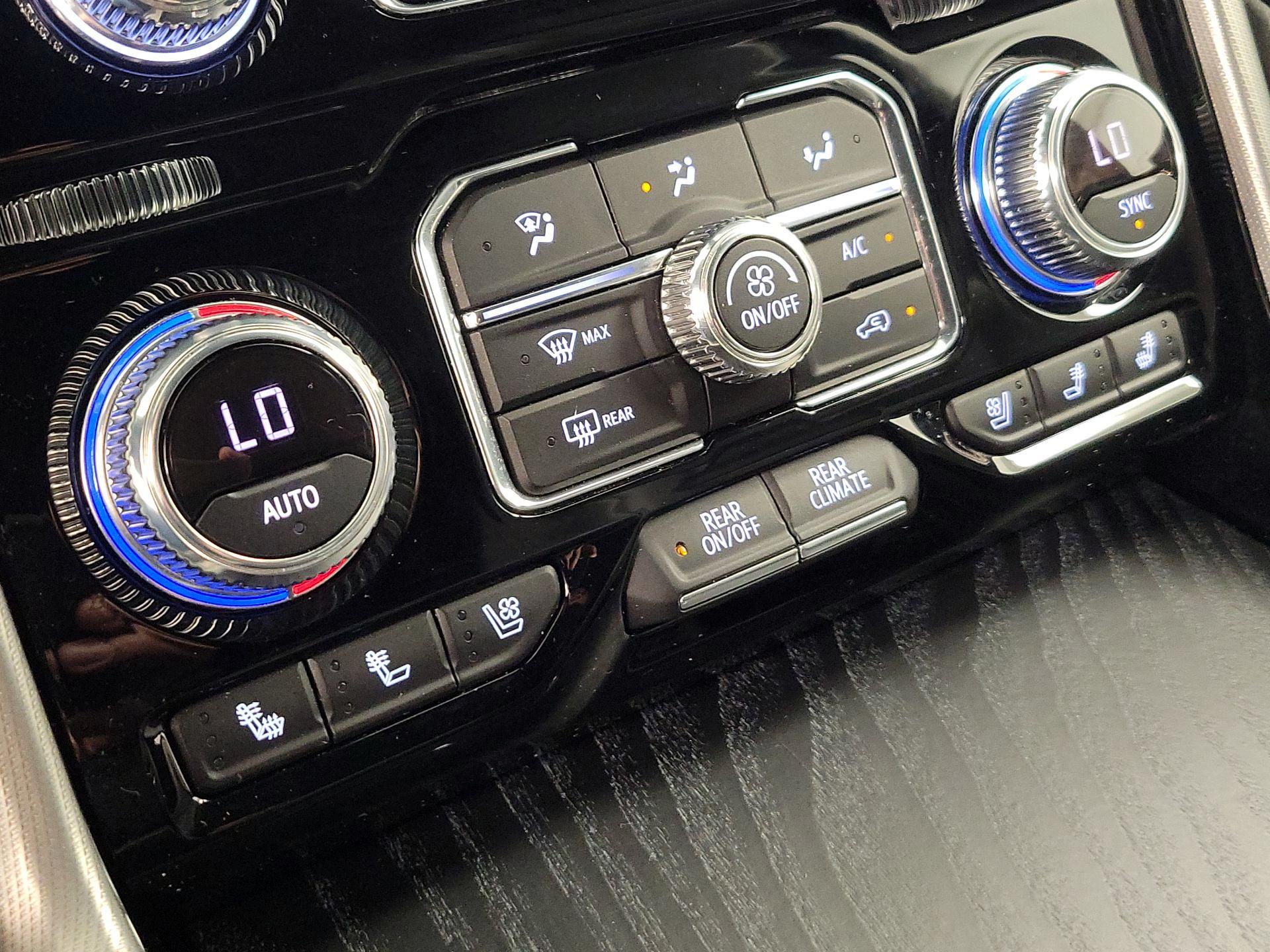 Thumbnail: 2021 GMC Yukon XL - 17