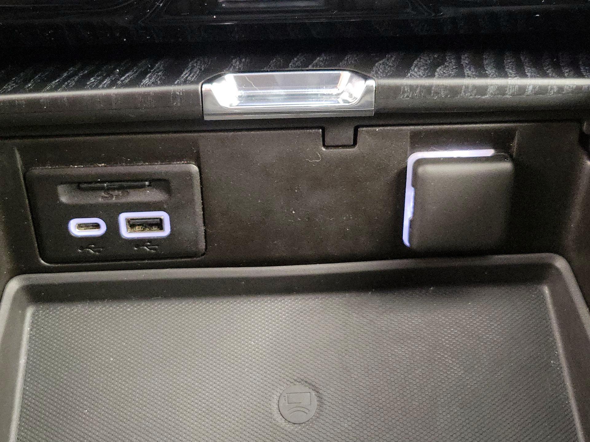 Thumbnail: 2021 GMC Yukon XL - 19