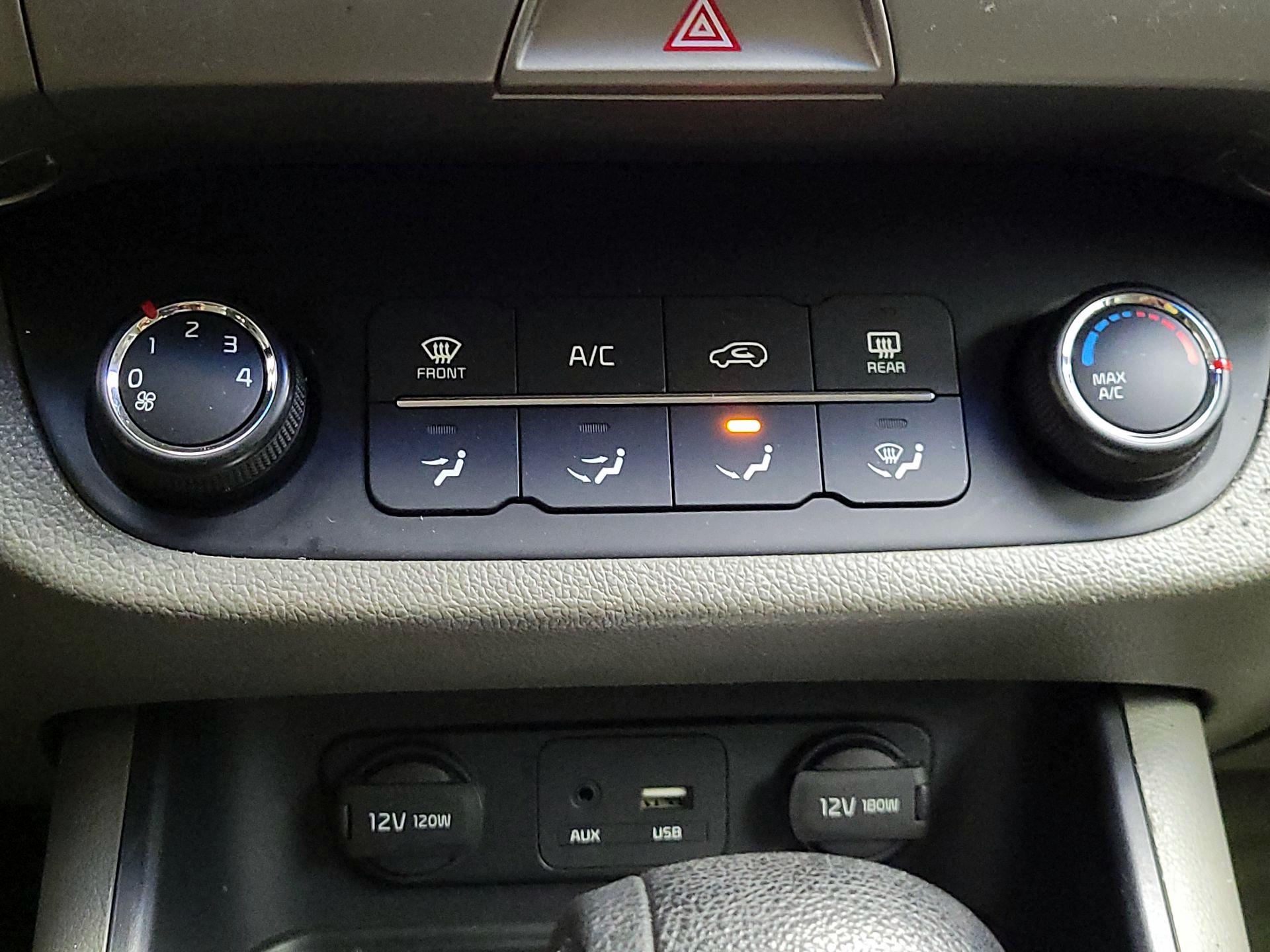 Thumbnail: 2016 Kia Sportage - 15