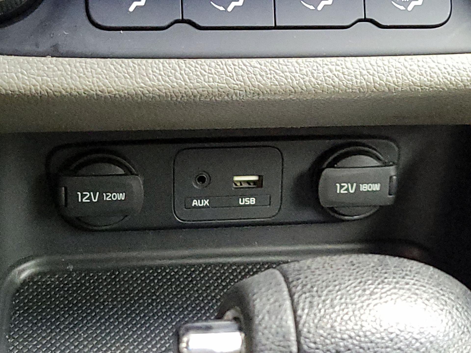 Thumbnail: 2016 Kia Sportage - 17