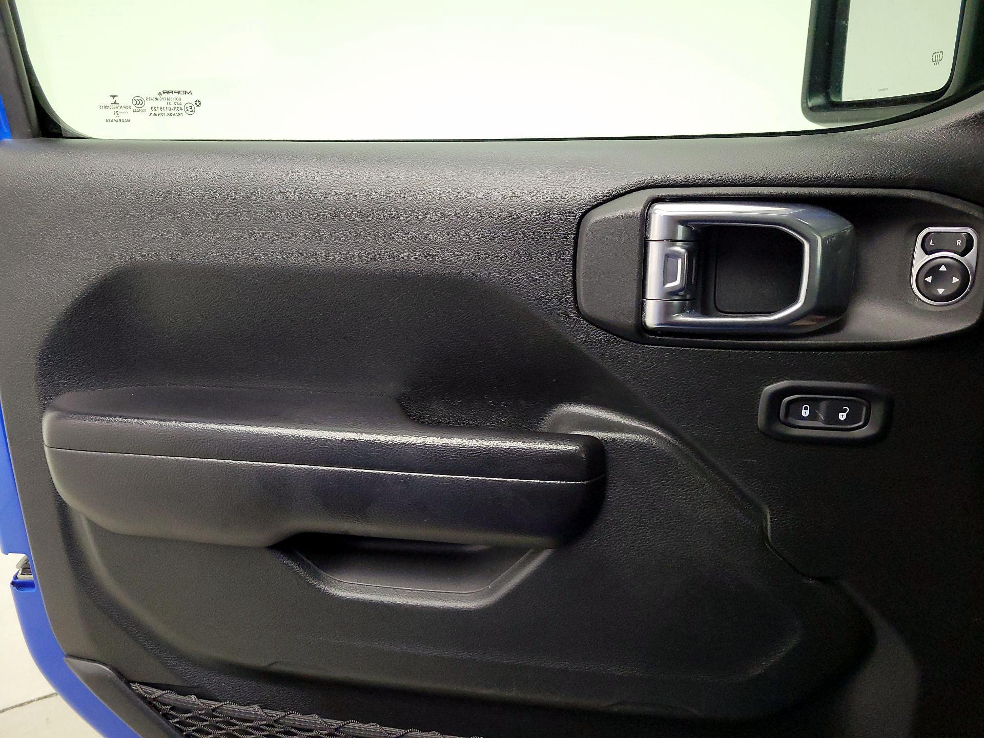 Thumbnail: 2021 Jeep Gladiator - 12