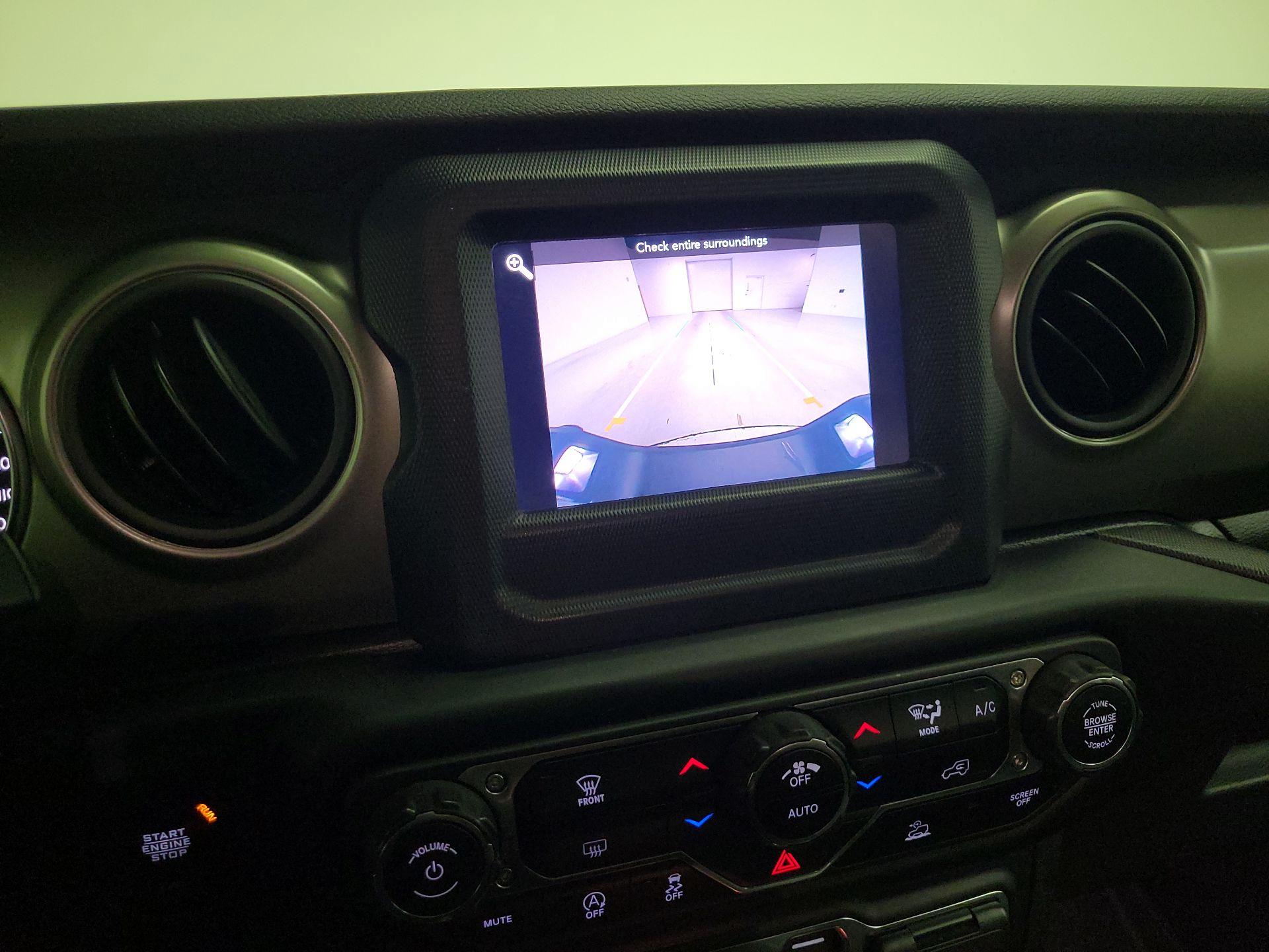 Thumbnail: 2021 Jeep Gladiator - 14