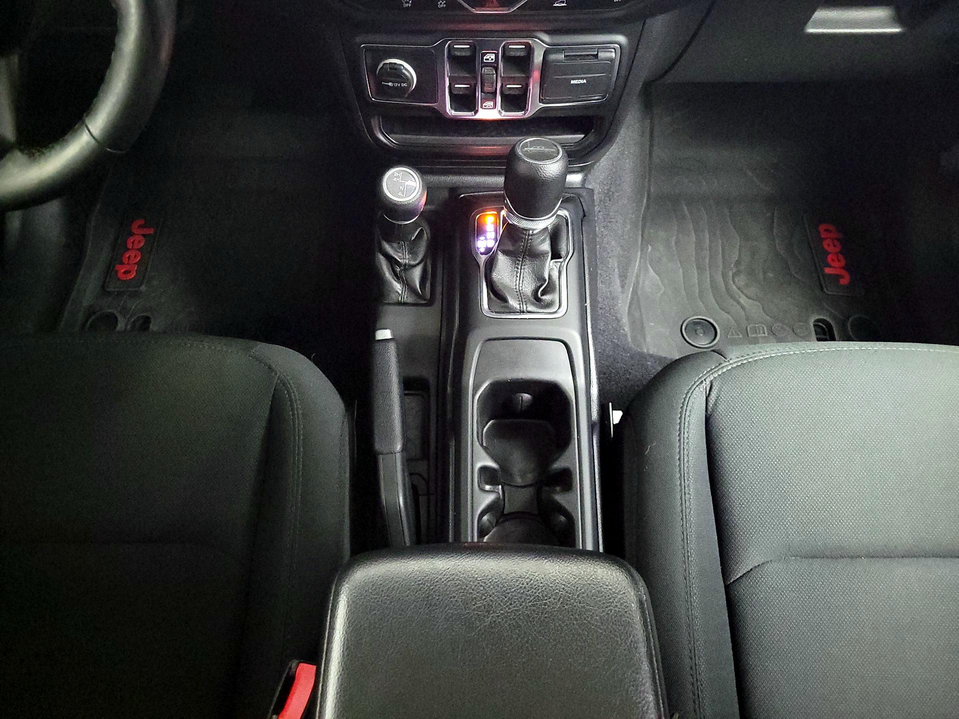 Thumbnail: 2021 Jeep Gladiator - 17