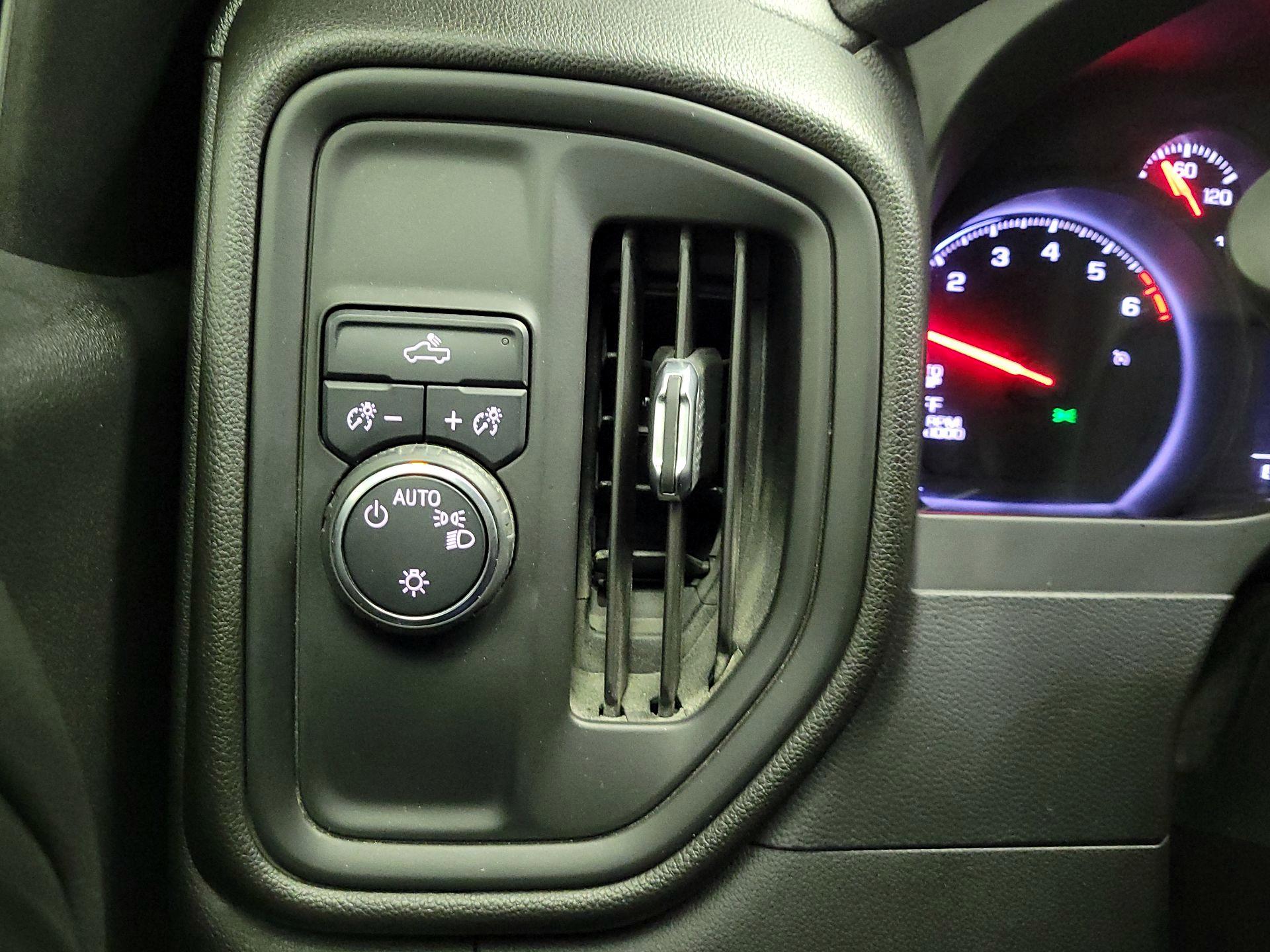 Thumbnail: 2021 Chevrolet Silverado 1500 - 13