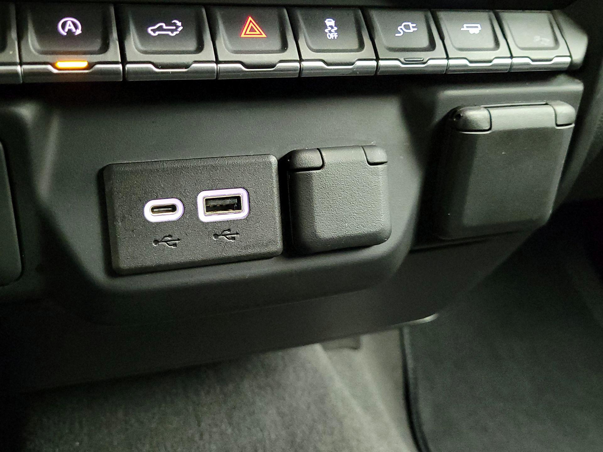 Thumbnail: 2021 Chevrolet Silverado 1500 - 18