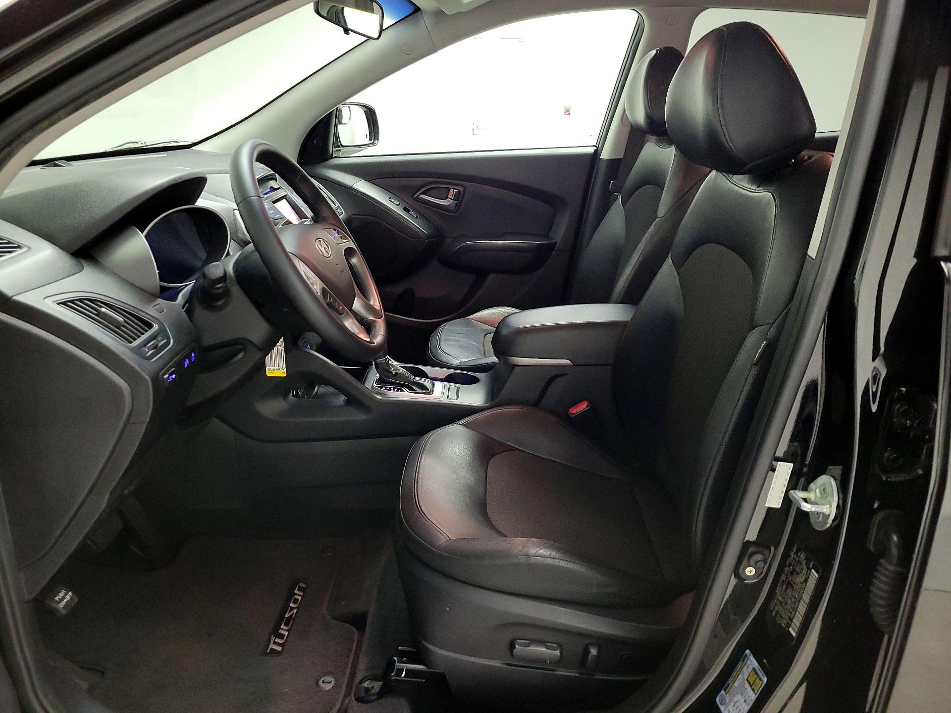 Thumbnail: 2015 Hyundai Tucson - 11