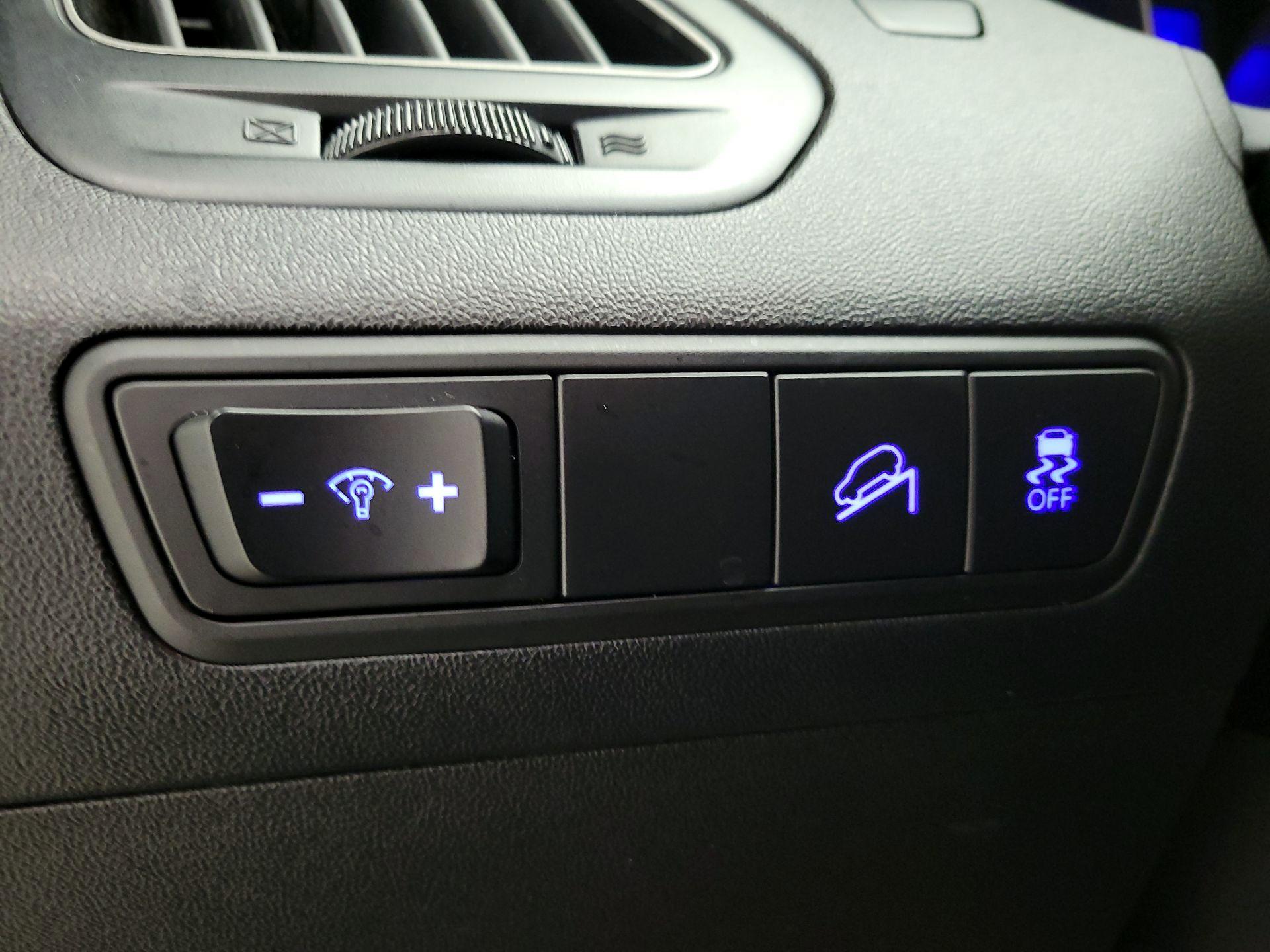 Thumbnail: 2015 Hyundai Tucson - 13