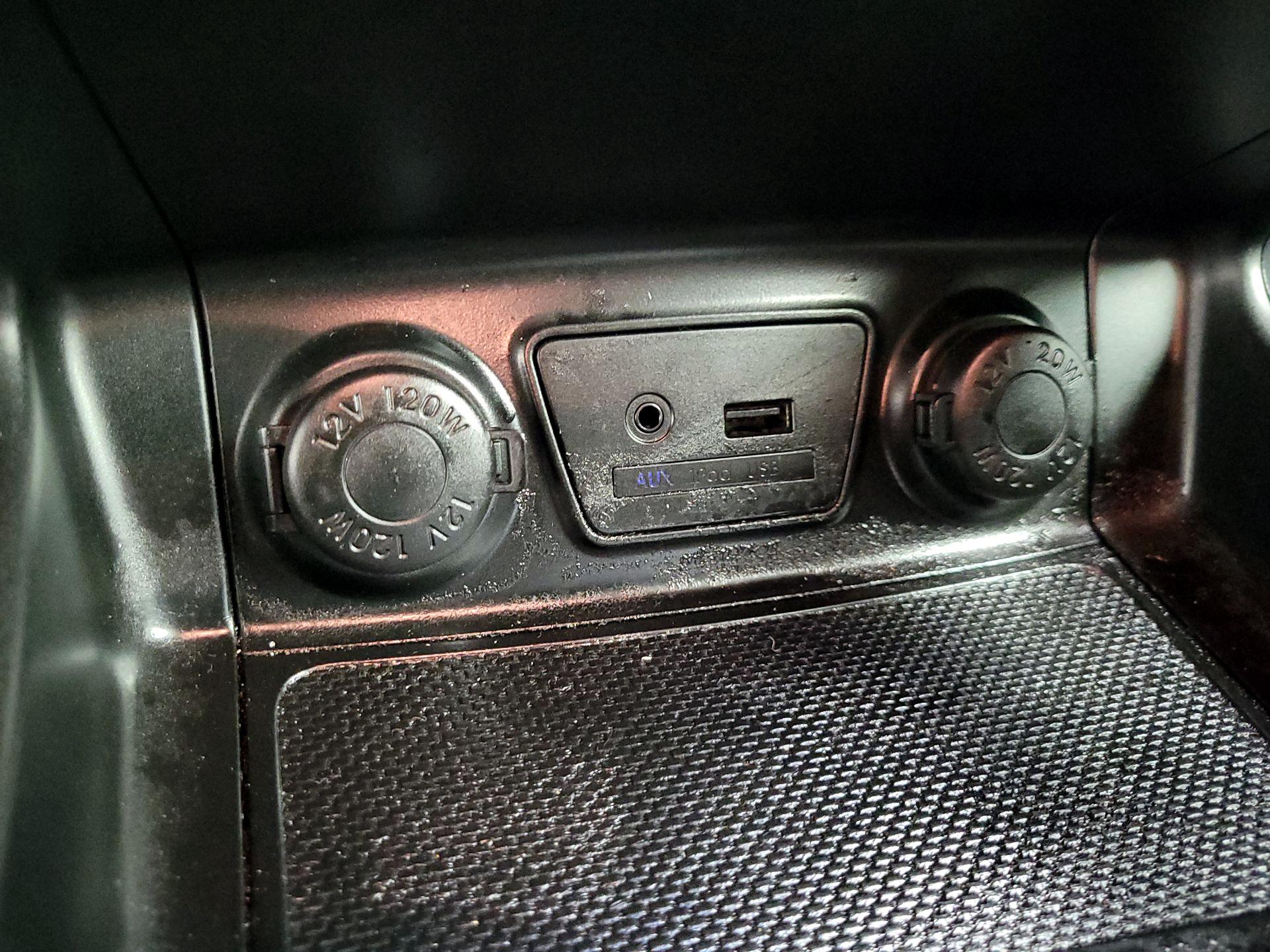 Thumbnail: 2015 Hyundai Tucson - 18