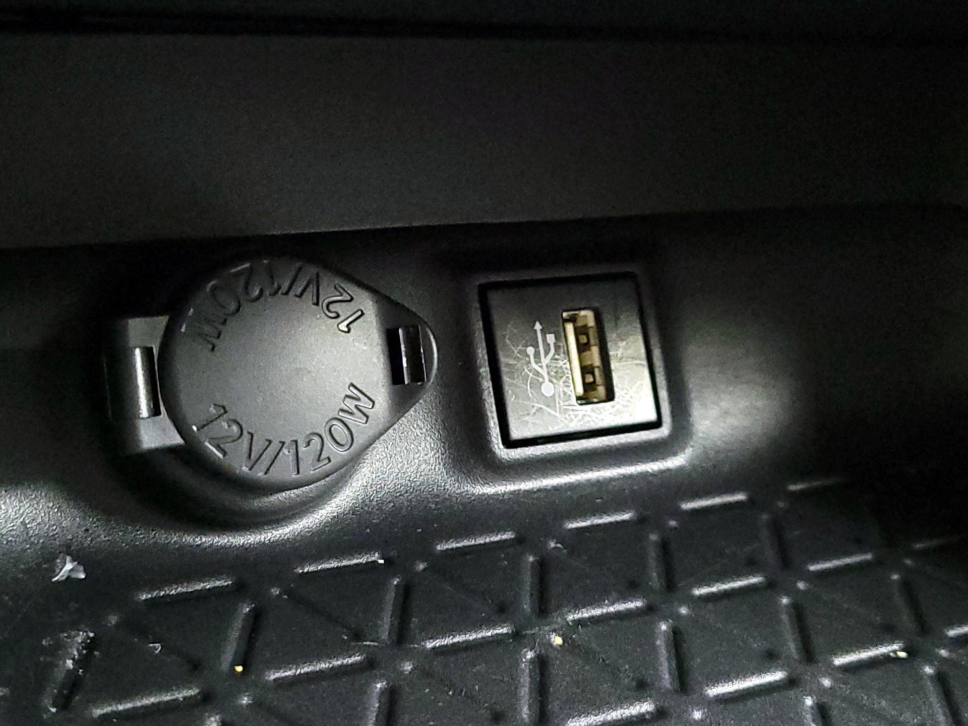 Thumbnail: 2024 Toyota RAV4 - 19