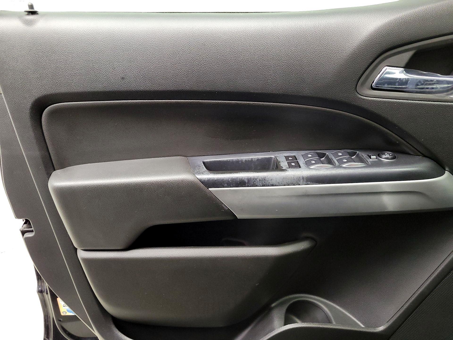 Thumbnail: 2016 Chevrolet Colorado - 12