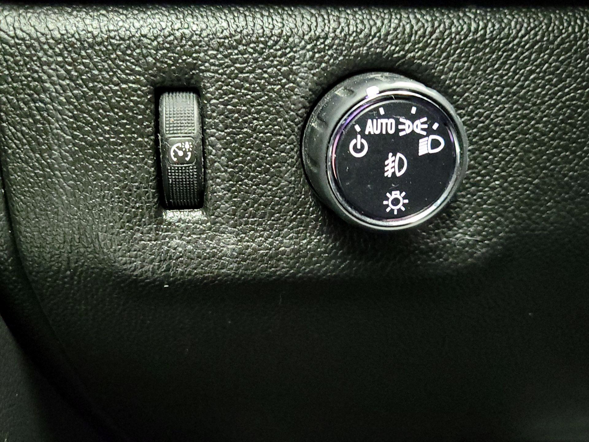 Thumbnail: 2016 Chevrolet Colorado - 13