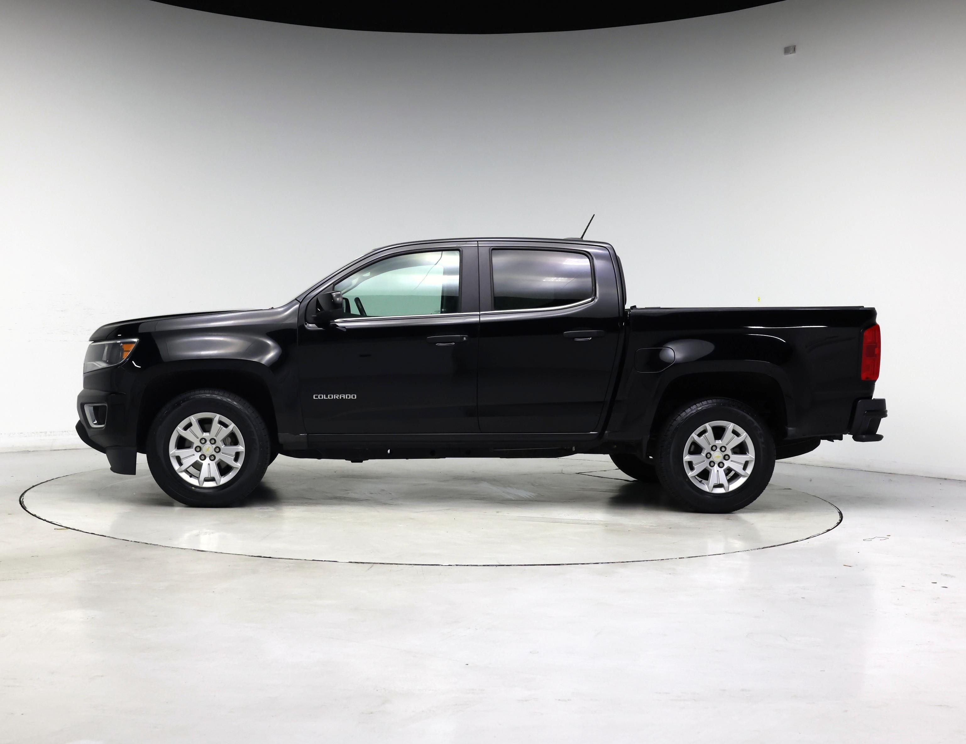 Thumbnail: 2016 Chevrolet Colorado - 3