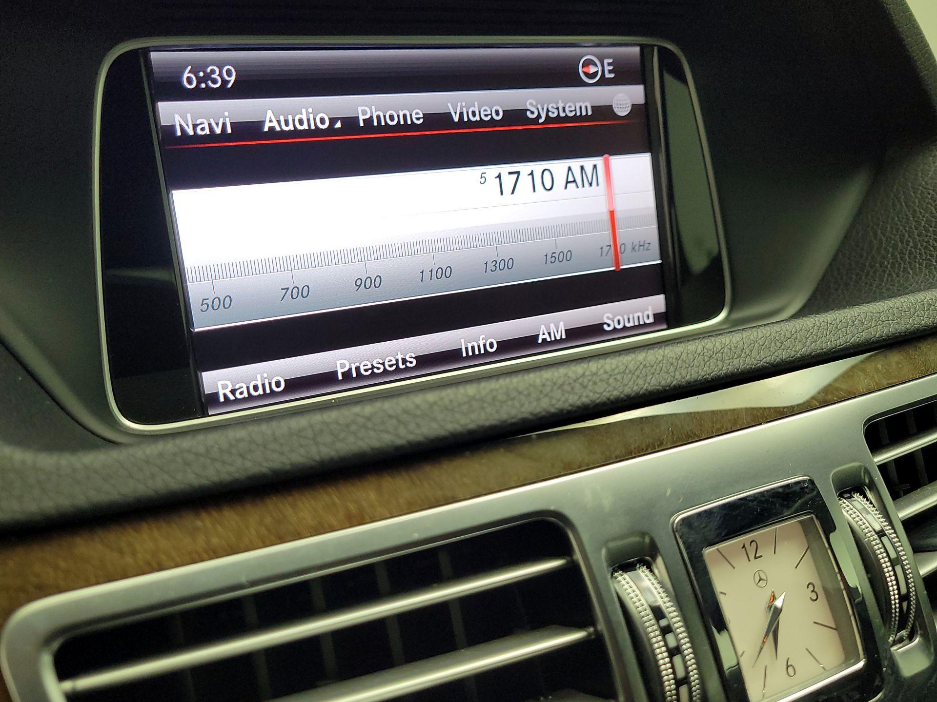 Thumbnail: 2015 Mercedes-Benz E-Class - 16