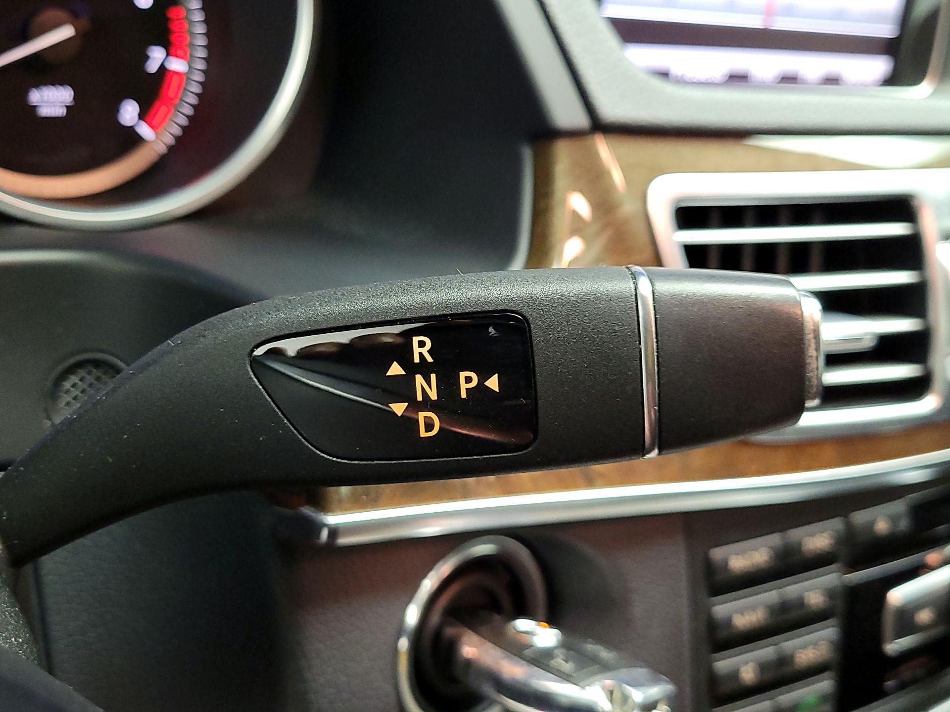 Thumbnail: 2015 Mercedes-Benz E-Class - 18