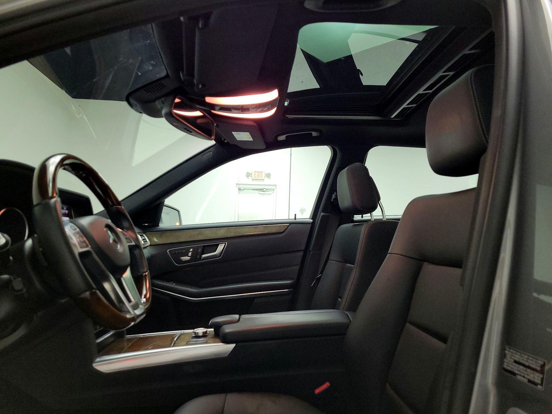 Thumbnail: 2015 Mercedes-Benz E-Class - 20