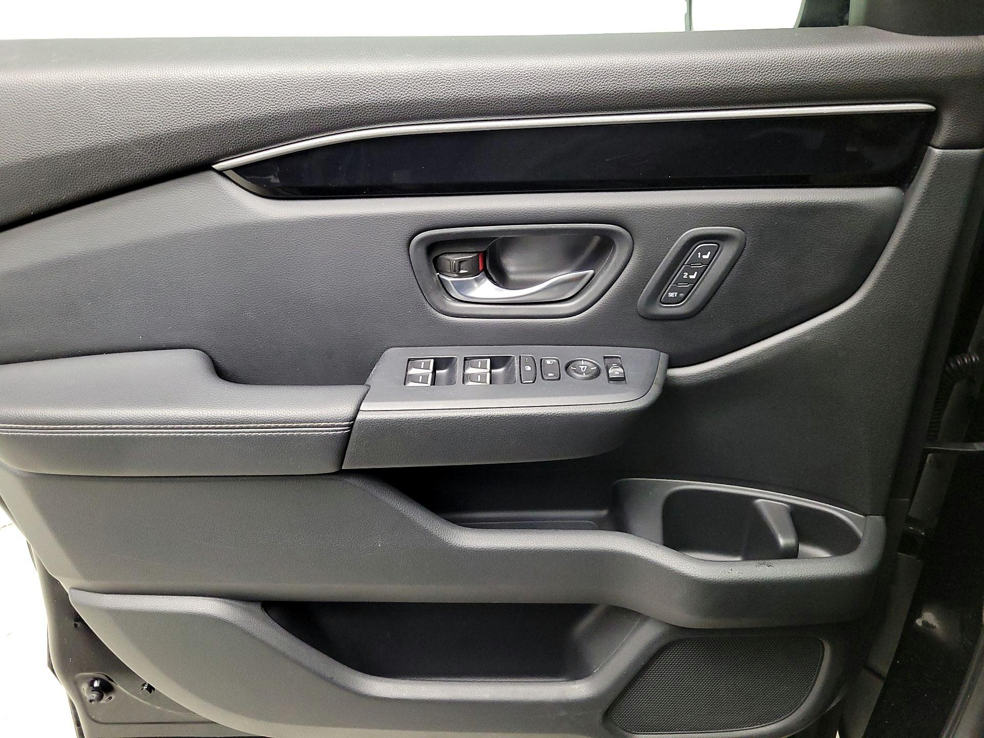 Thumbnail: 2023 Honda Pilot - 12