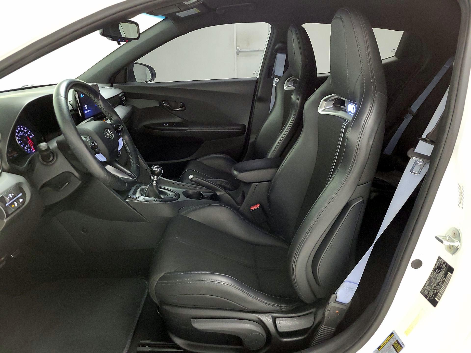 Thumbnail: 2021 Hyundai Veloster - 11