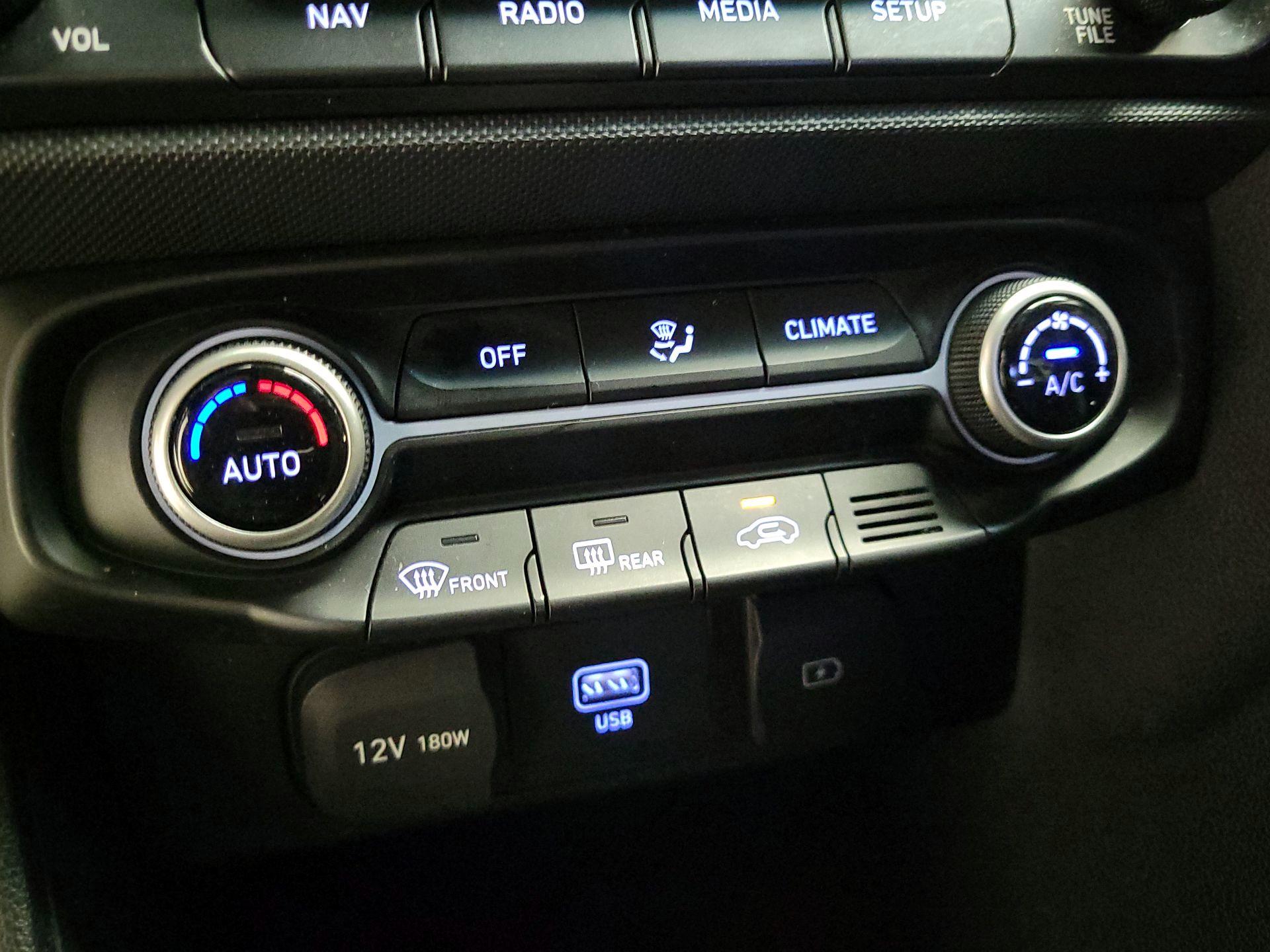 Thumbnail: 2021 Hyundai Veloster - 17