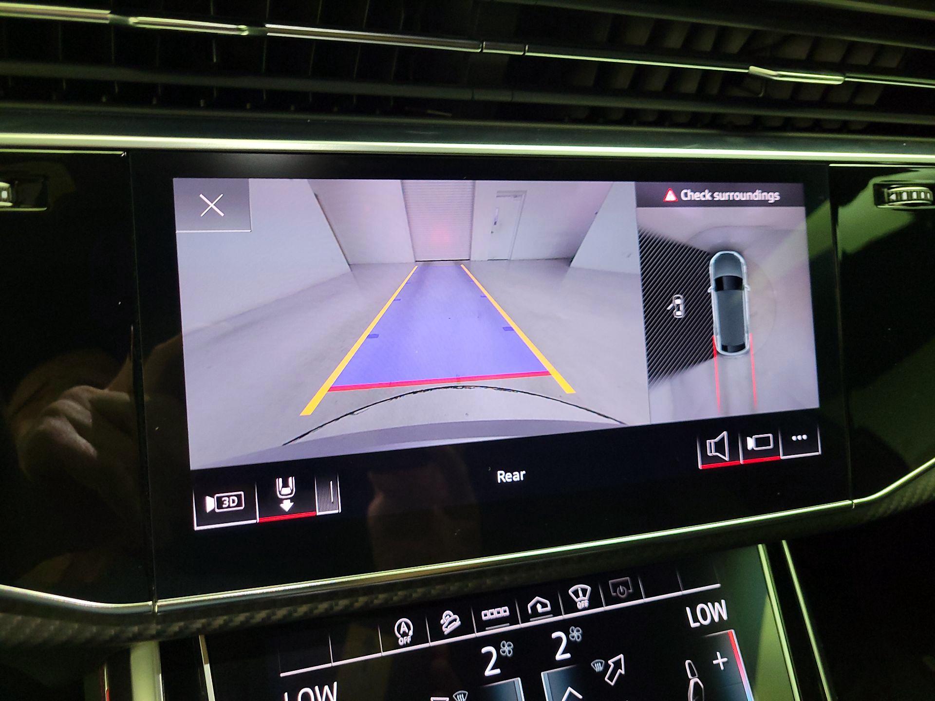 Thumbnail: 2022 Audi RS Q8 - 15