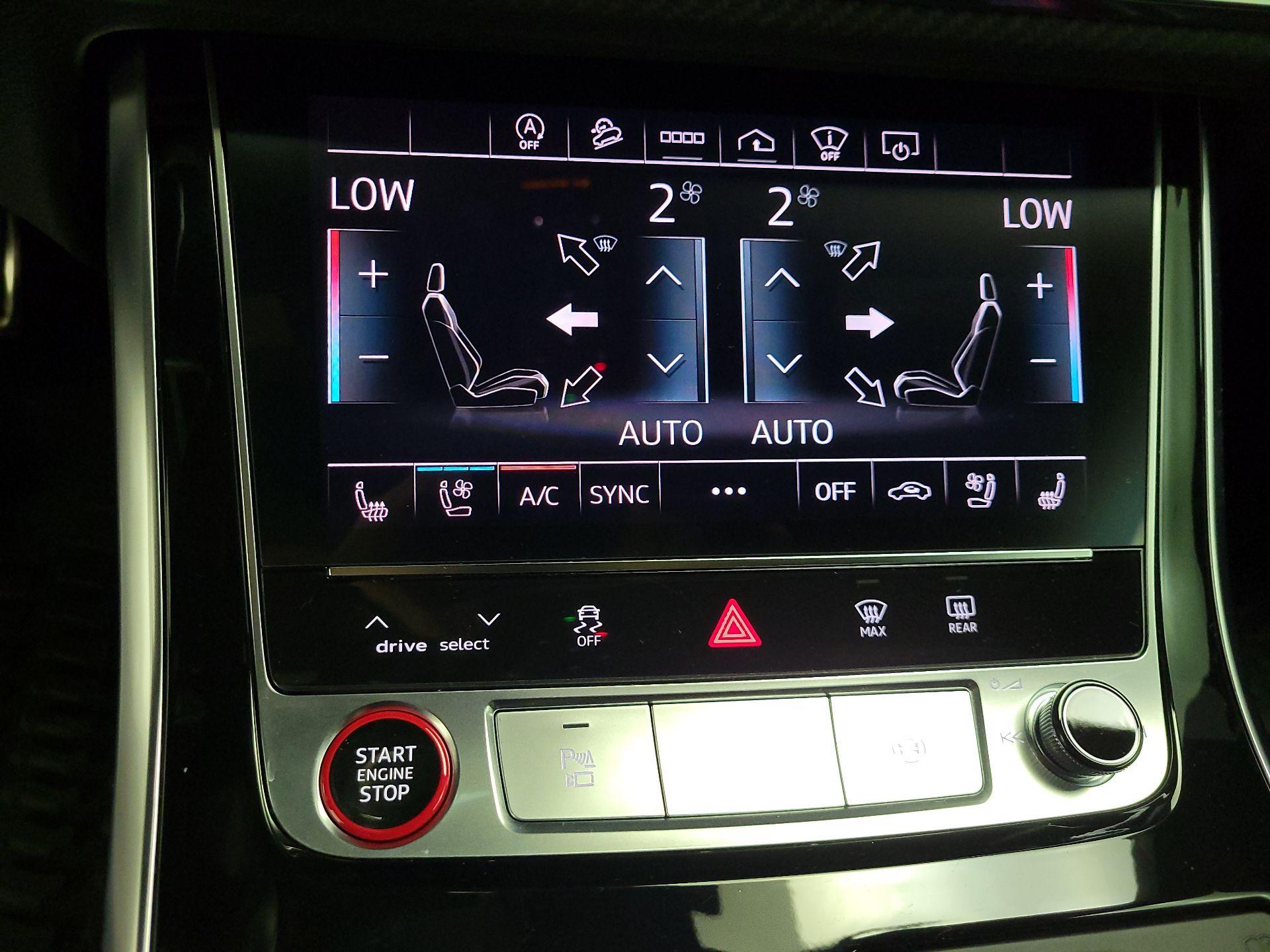 Thumbnail: 2022 Audi RS Q8 - 17