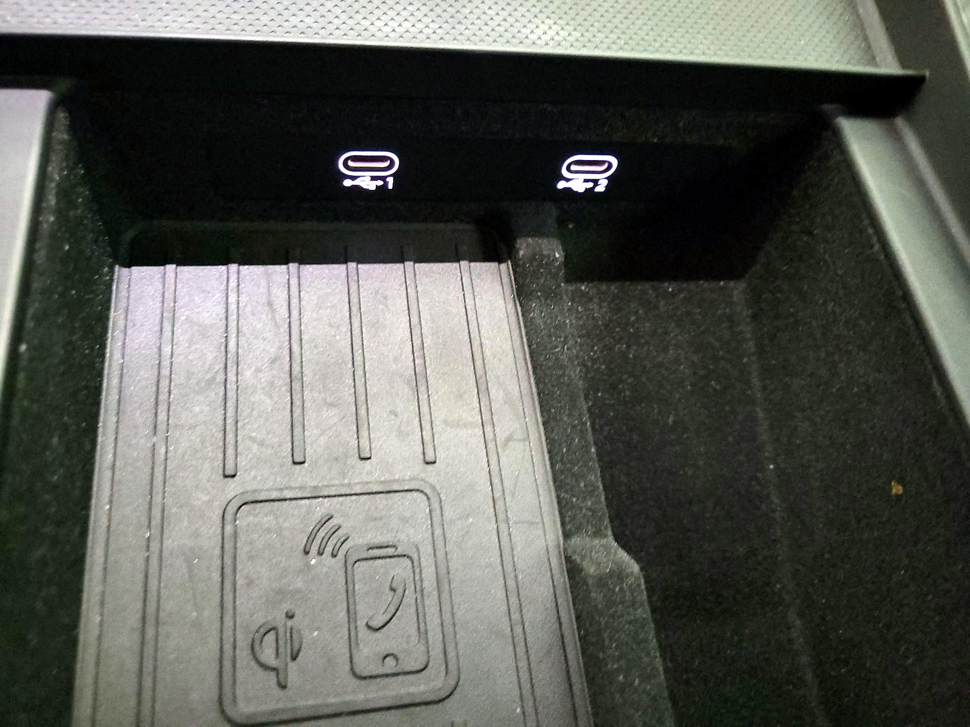 Thumbnail: 2022 Audi RS Q8 - 19