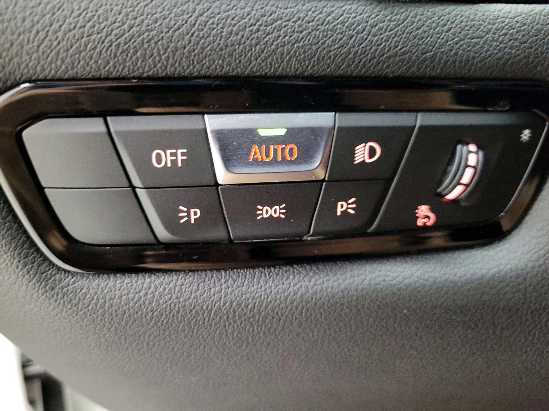 Thumbnail: 2019 BMW 8 Series - 13