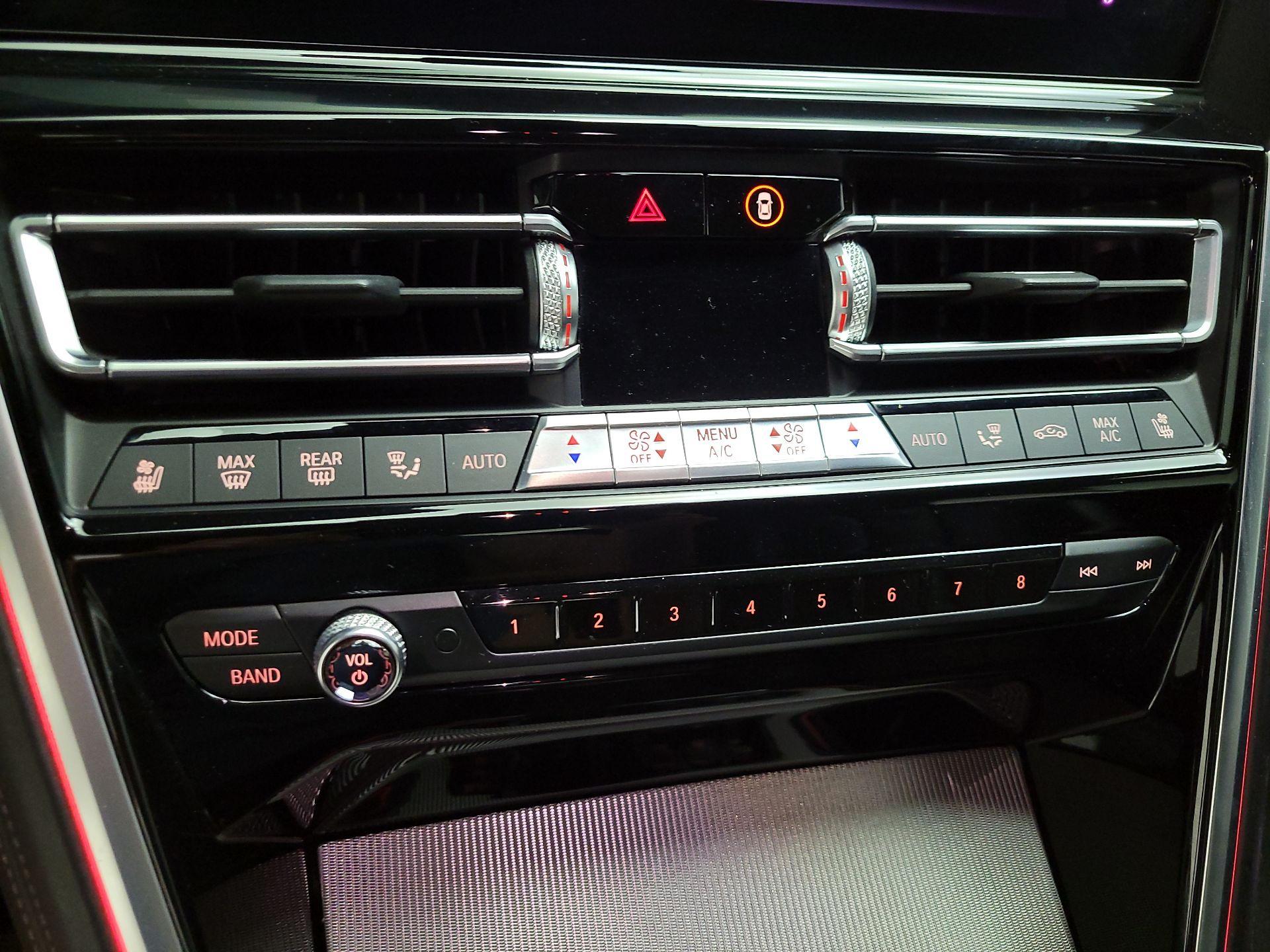 Thumbnail: 2019 BMW 8 Series - 17