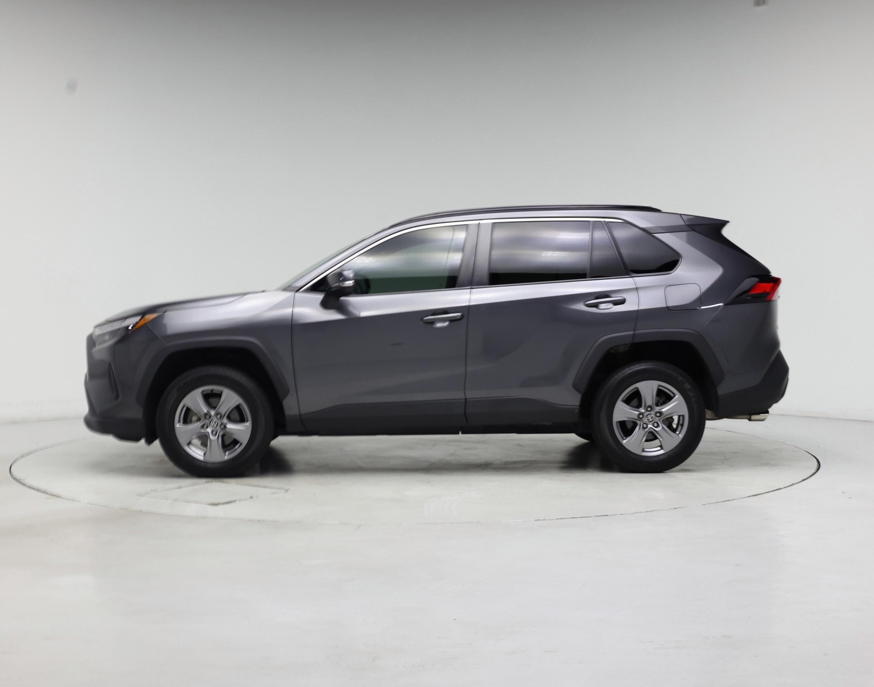 Thumbnail: 2022 Toyota RAV4 - 3