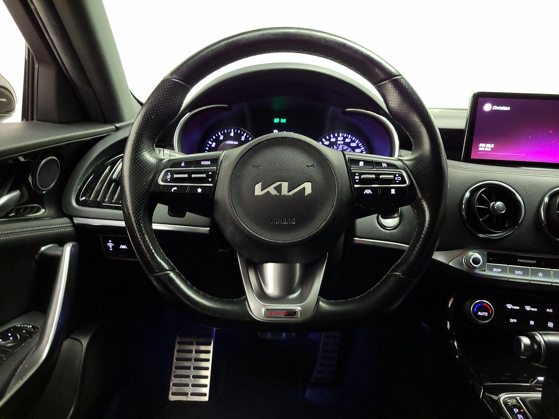 Thumbnail: 2022 Kia Stinger - 10