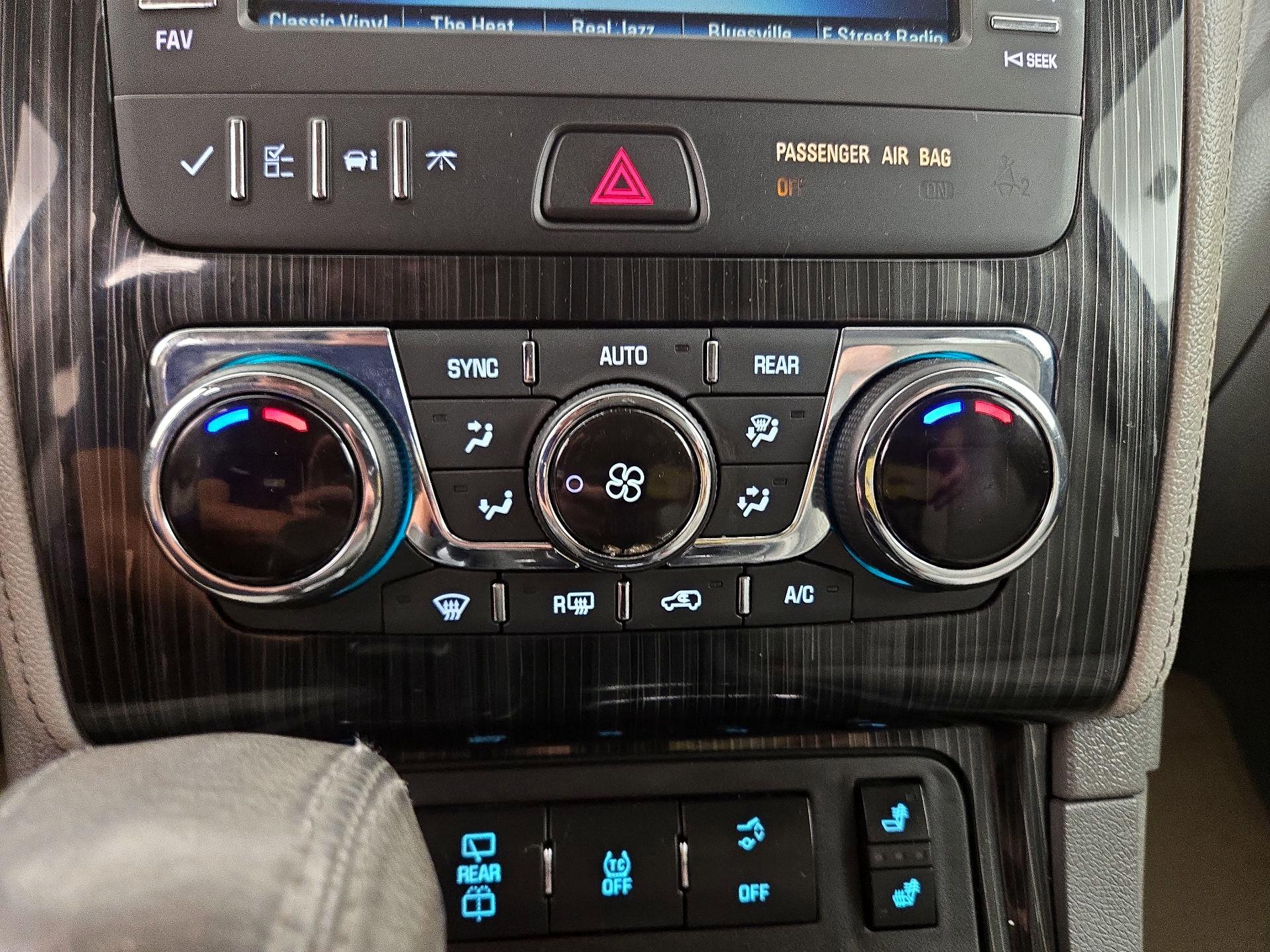 Thumbnail: 2016 Chevrolet Traverse - 16