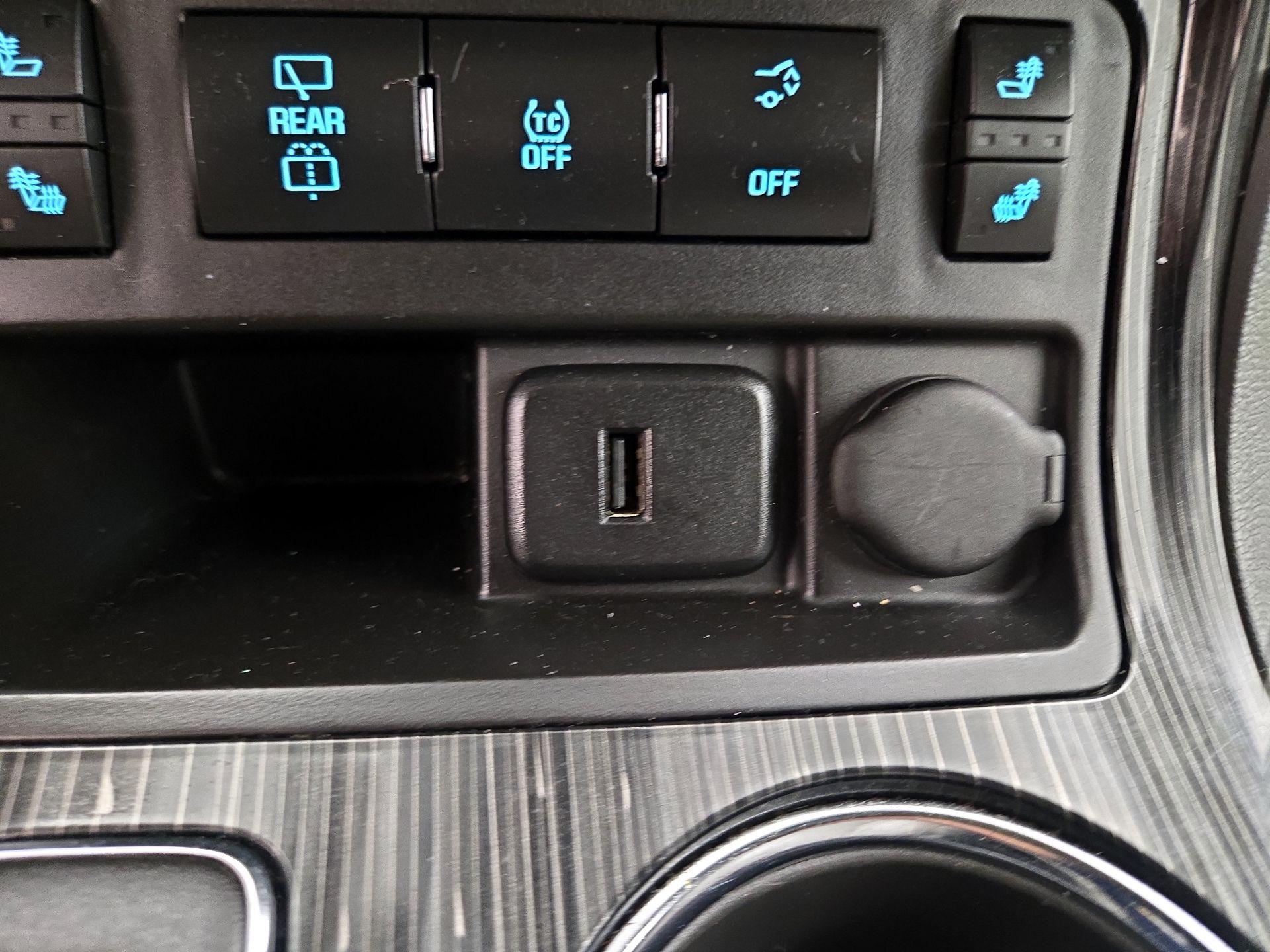 Thumbnail: 2016 Chevrolet Traverse - 18