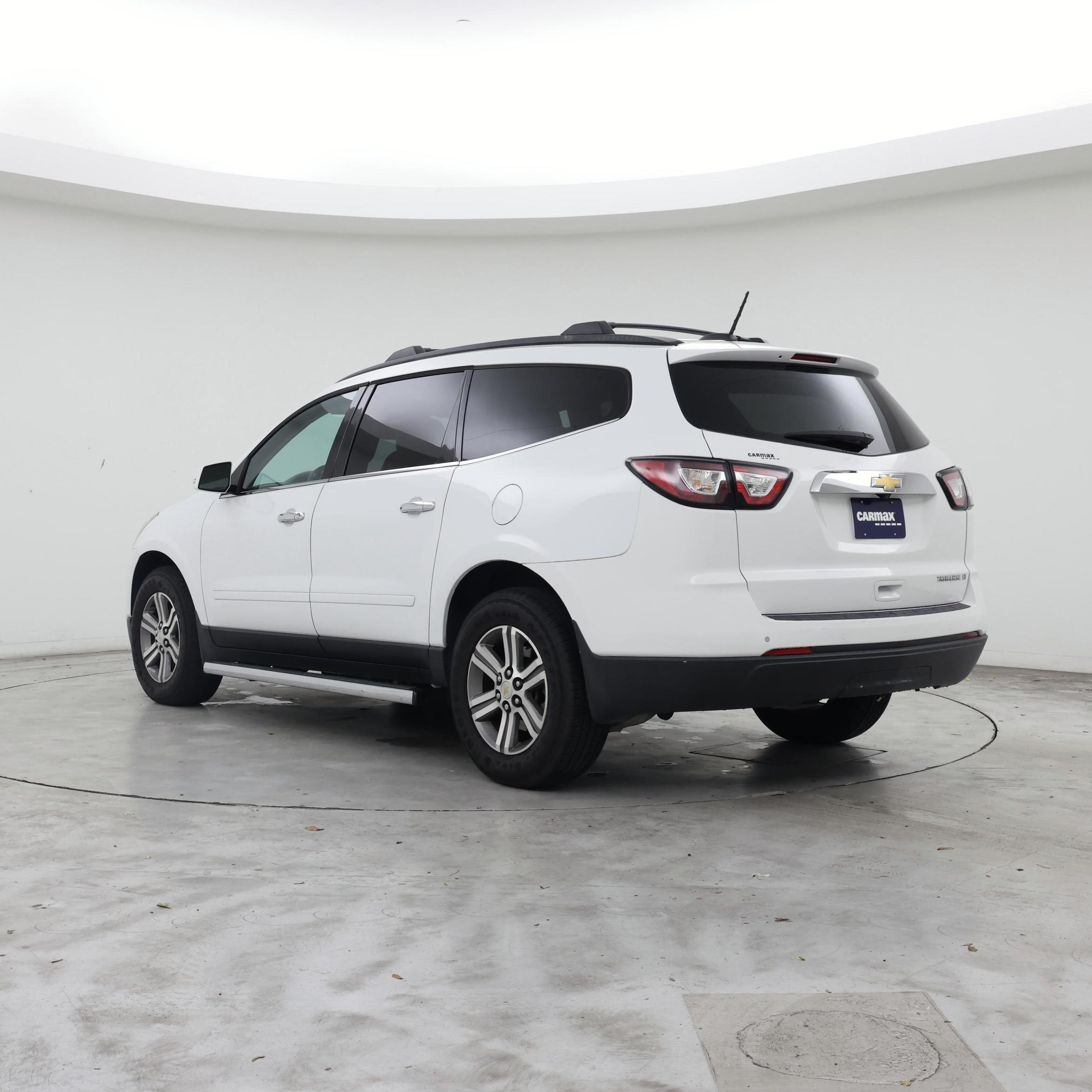 Thumbnail: 2016 Chevrolet Traverse - 2