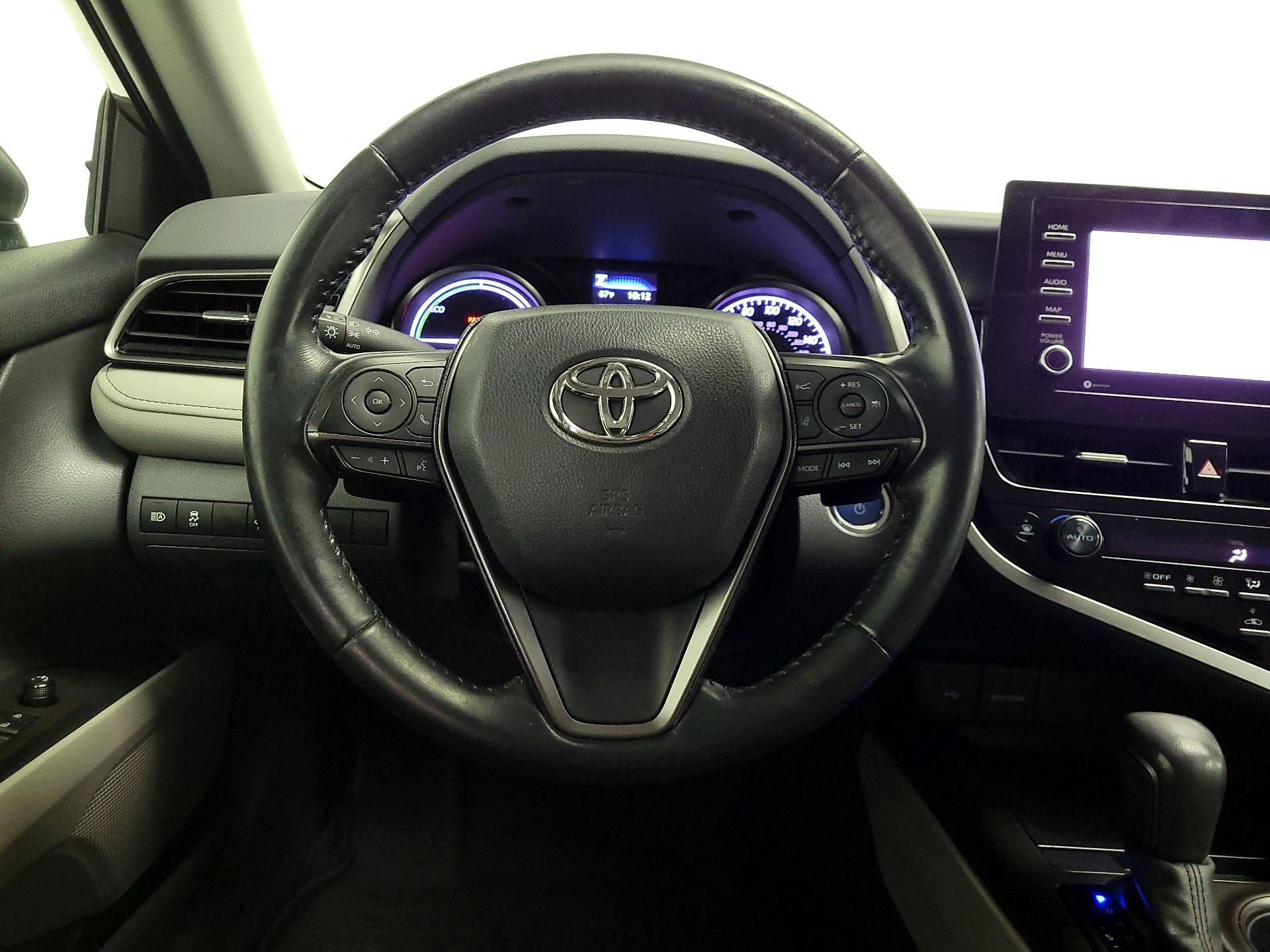 Thumbnail: 2022 Toyota Camry - 10