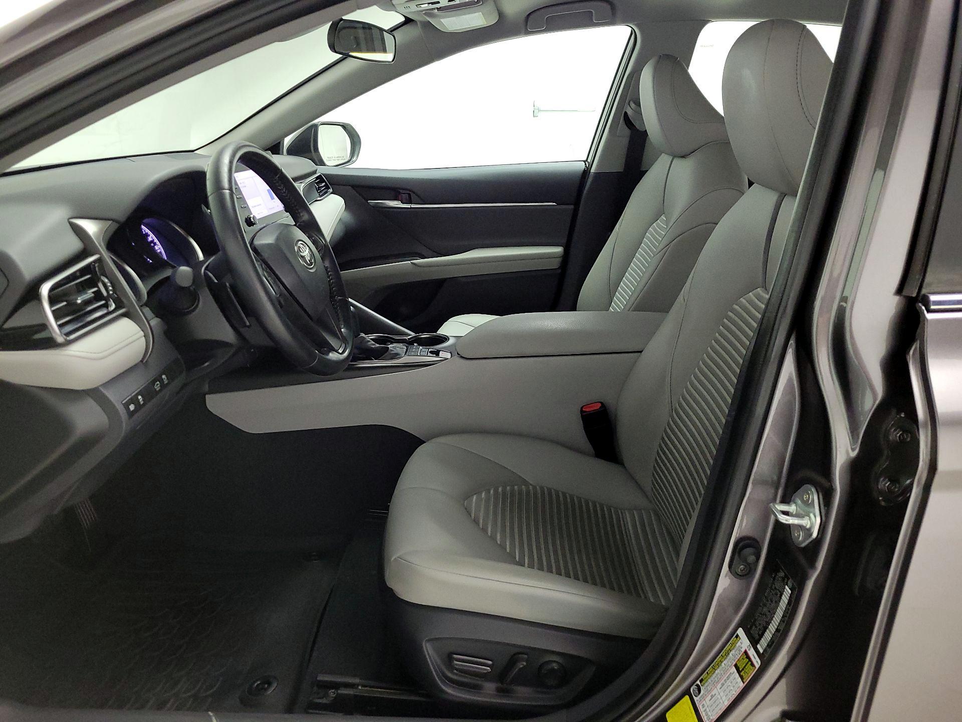 Thumbnail: 2022 Toyota Camry - 11