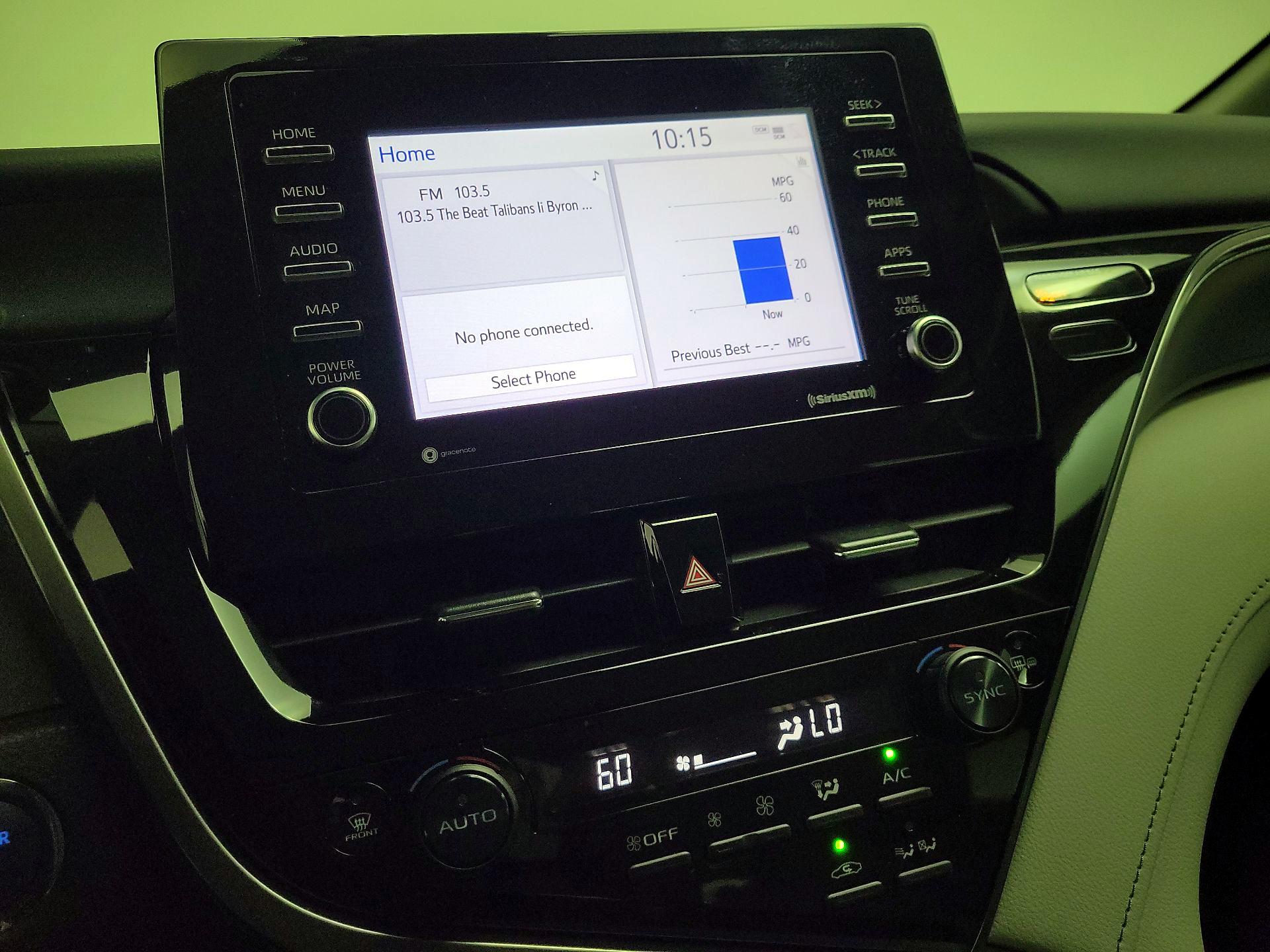 Thumbnail: 2022 Toyota Camry - 15