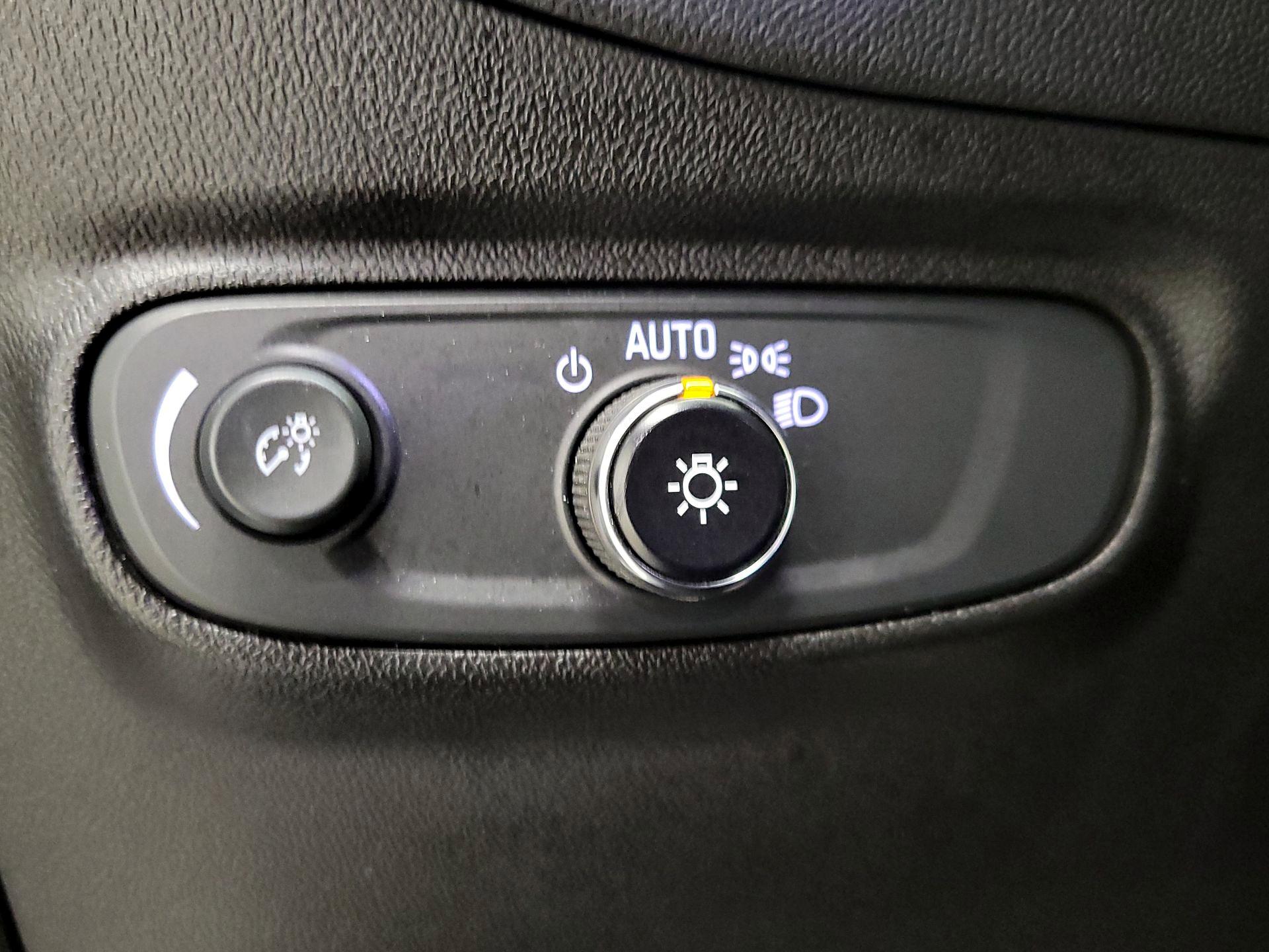 Thumbnail: 2022 Chevrolet Equinox - 13