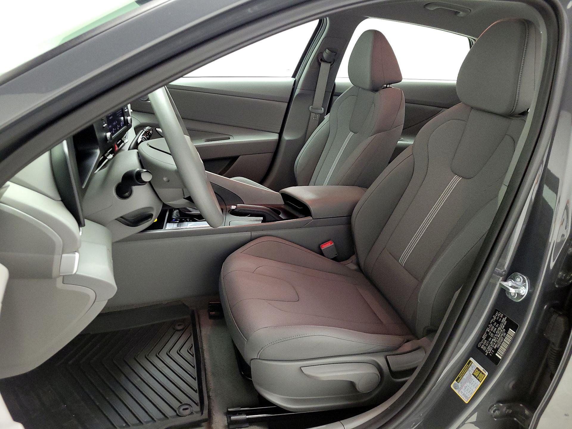 Thumbnail: 2025 Hyundai Elantra - 11