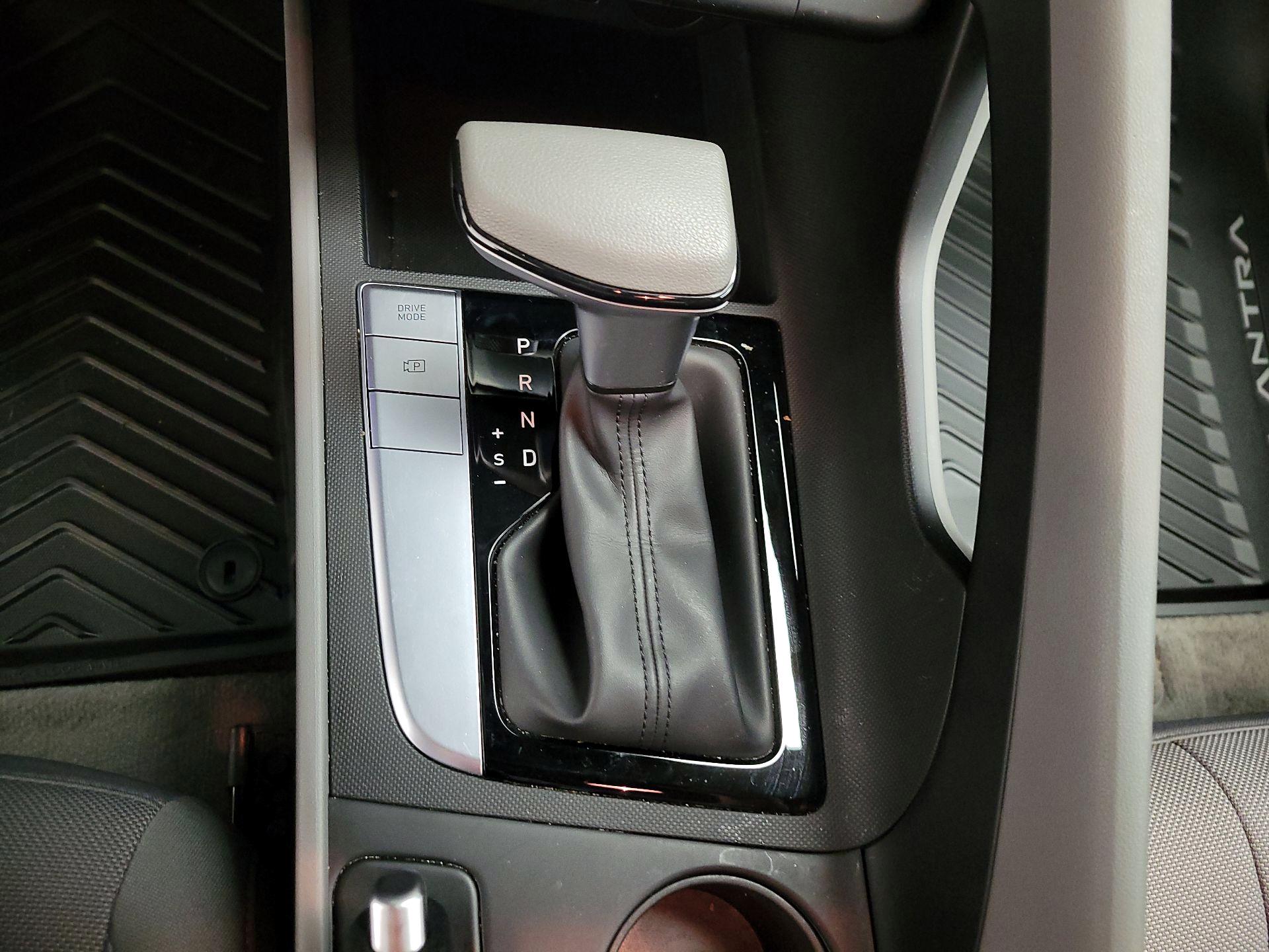 Thumbnail: 2025 Hyundai Elantra - 18