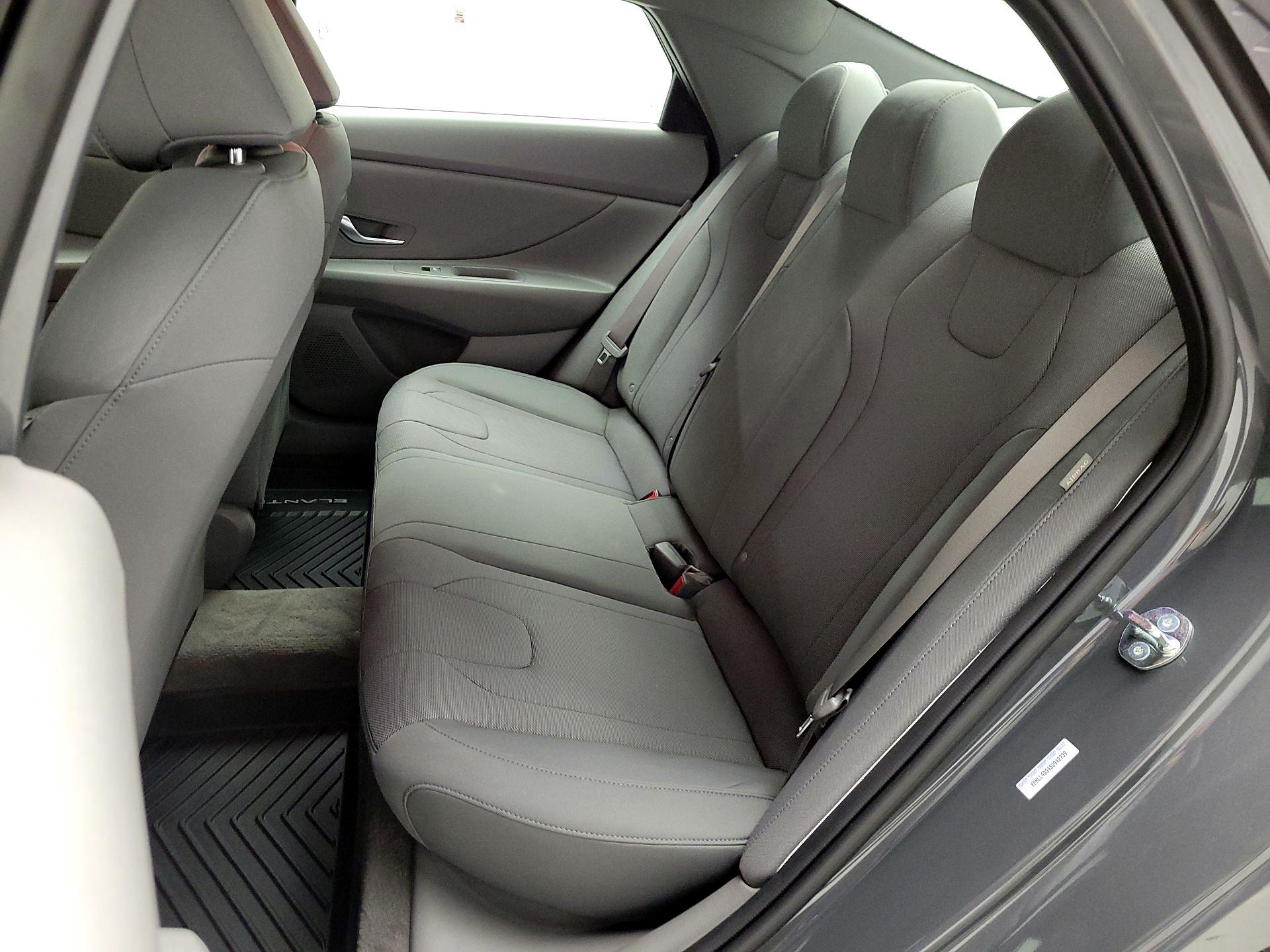 Thumbnail: 2025 Hyundai Elantra - 20