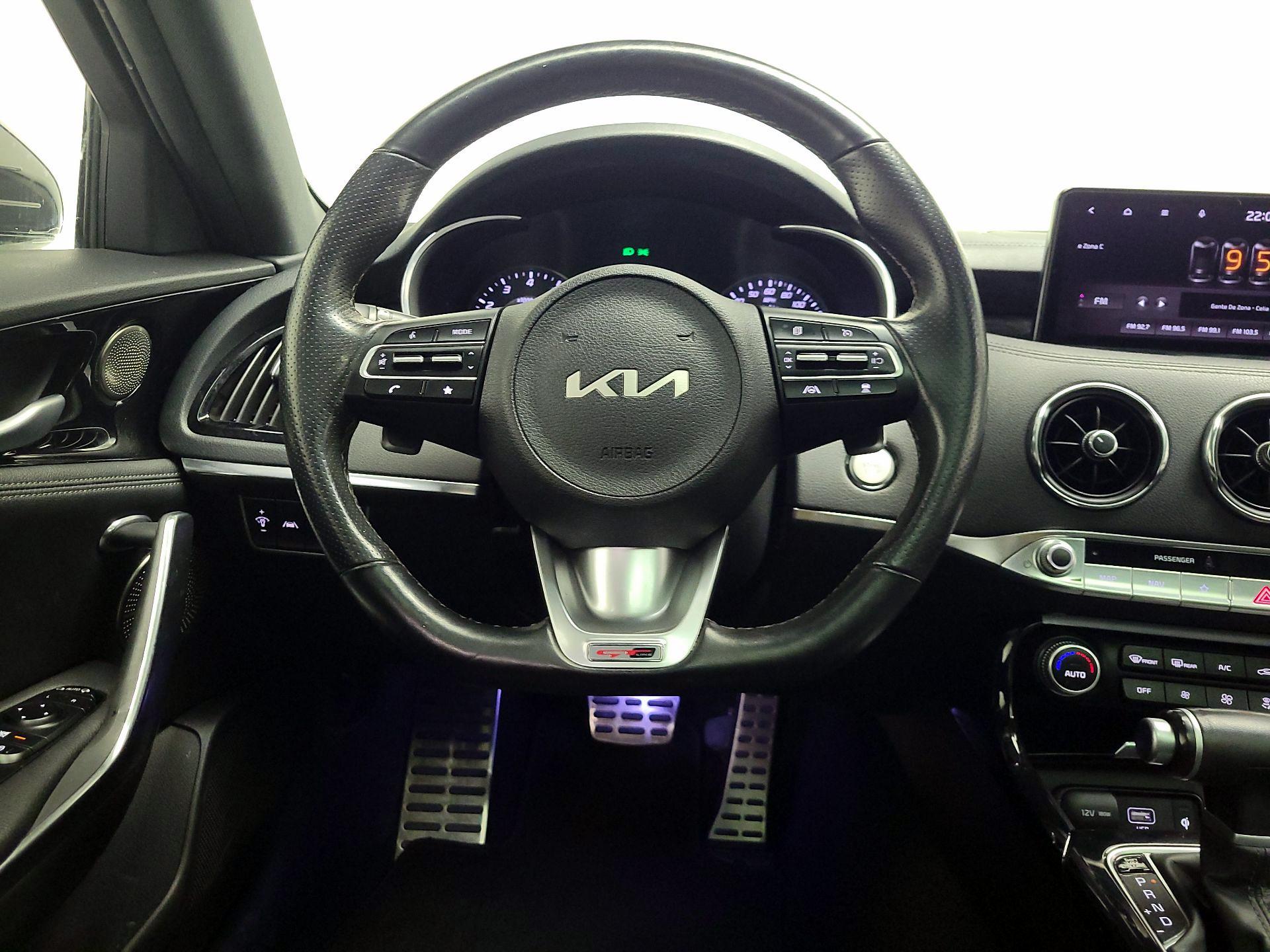 Thumbnail: 2022 Kia Stinger - 10