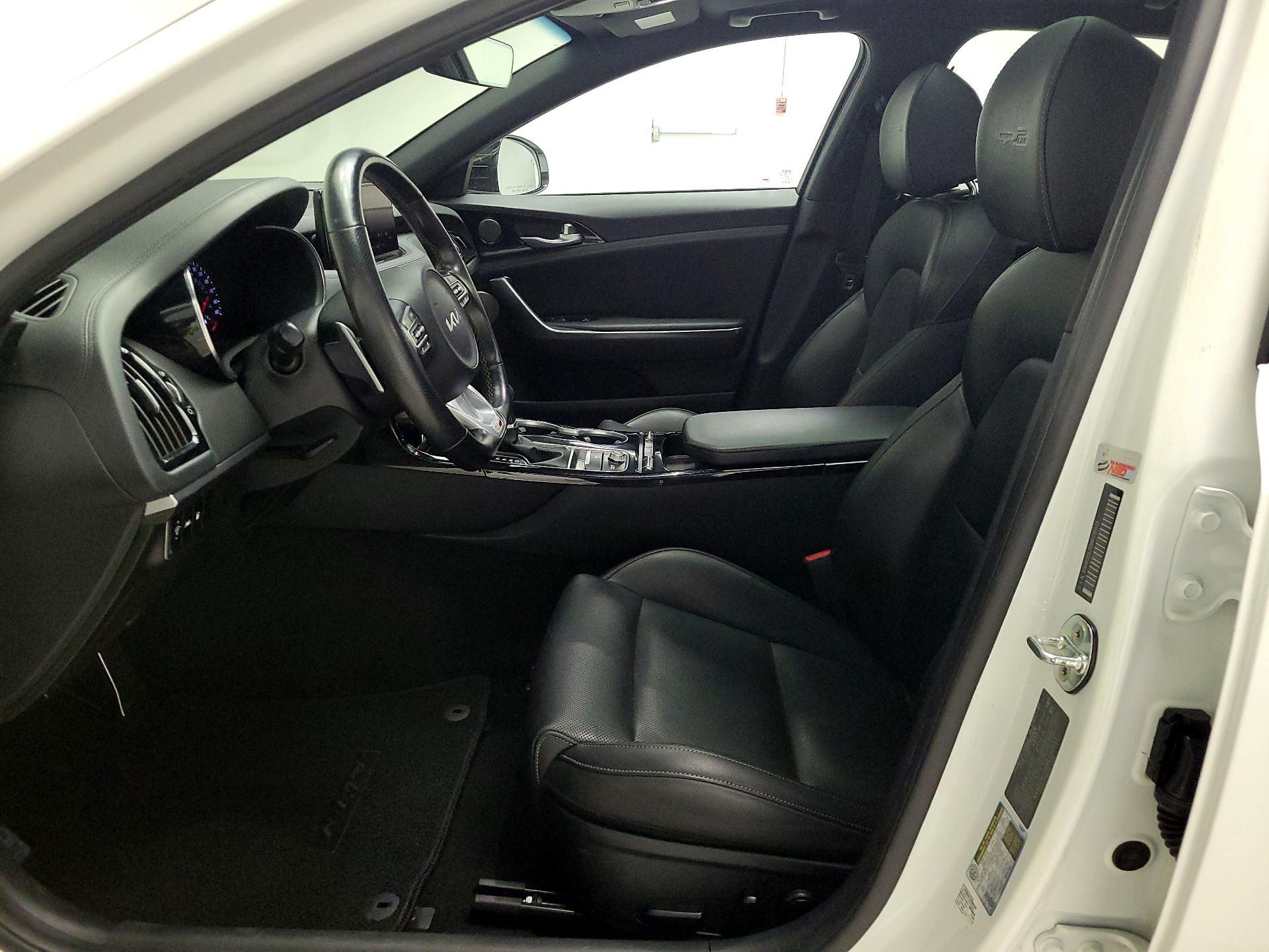 Thumbnail: 2022 Kia Stinger - 11