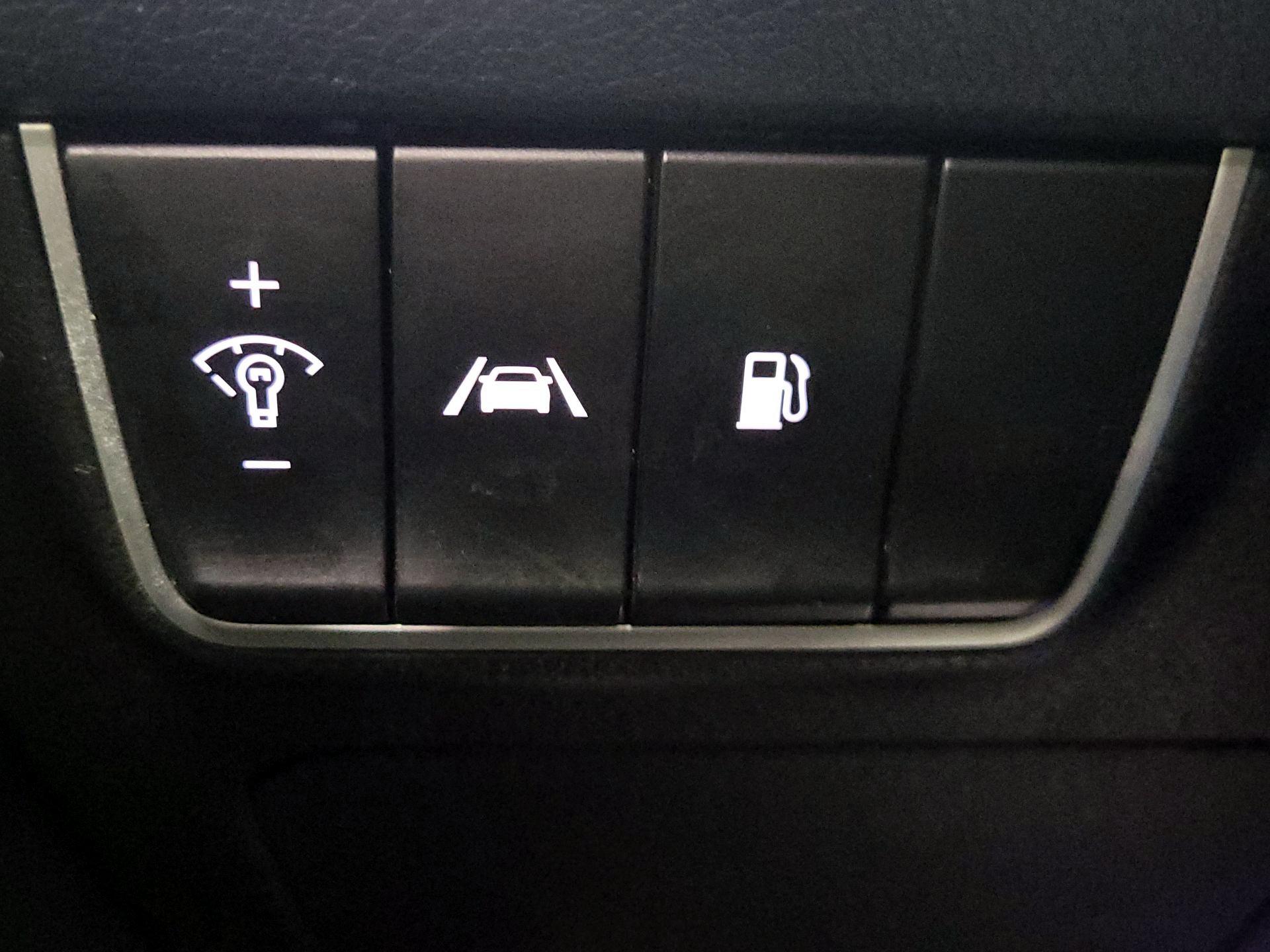 Thumbnail: 2022 Kia Stinger - 13