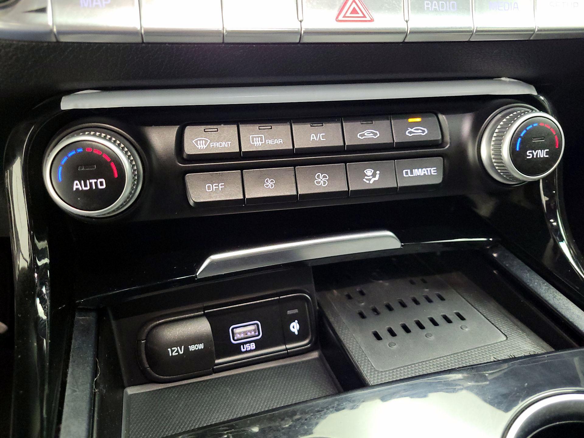 Thumbnail: 2022 Kia Stinger - 17