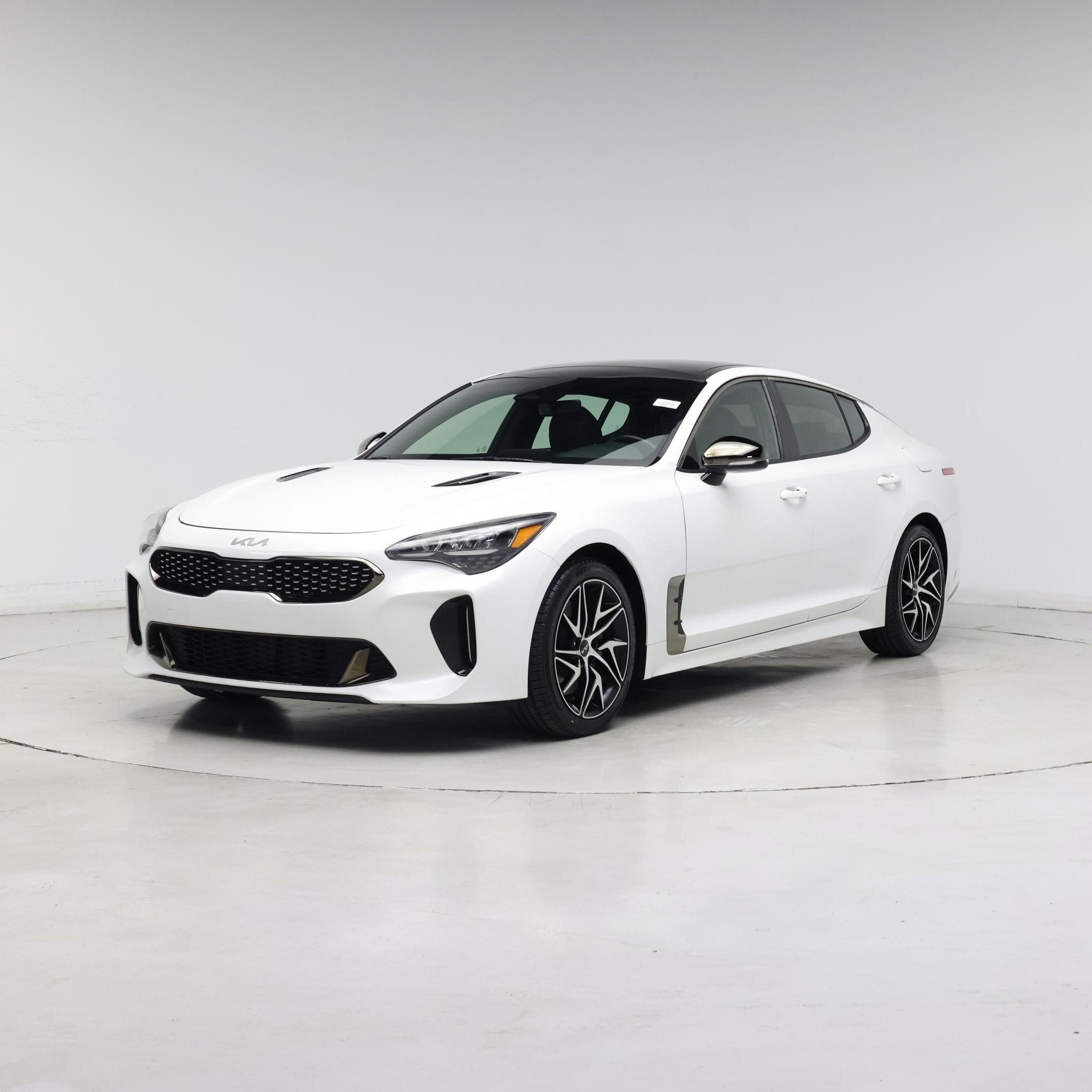 Thumbnail: 2022 Kia Stinger - 4