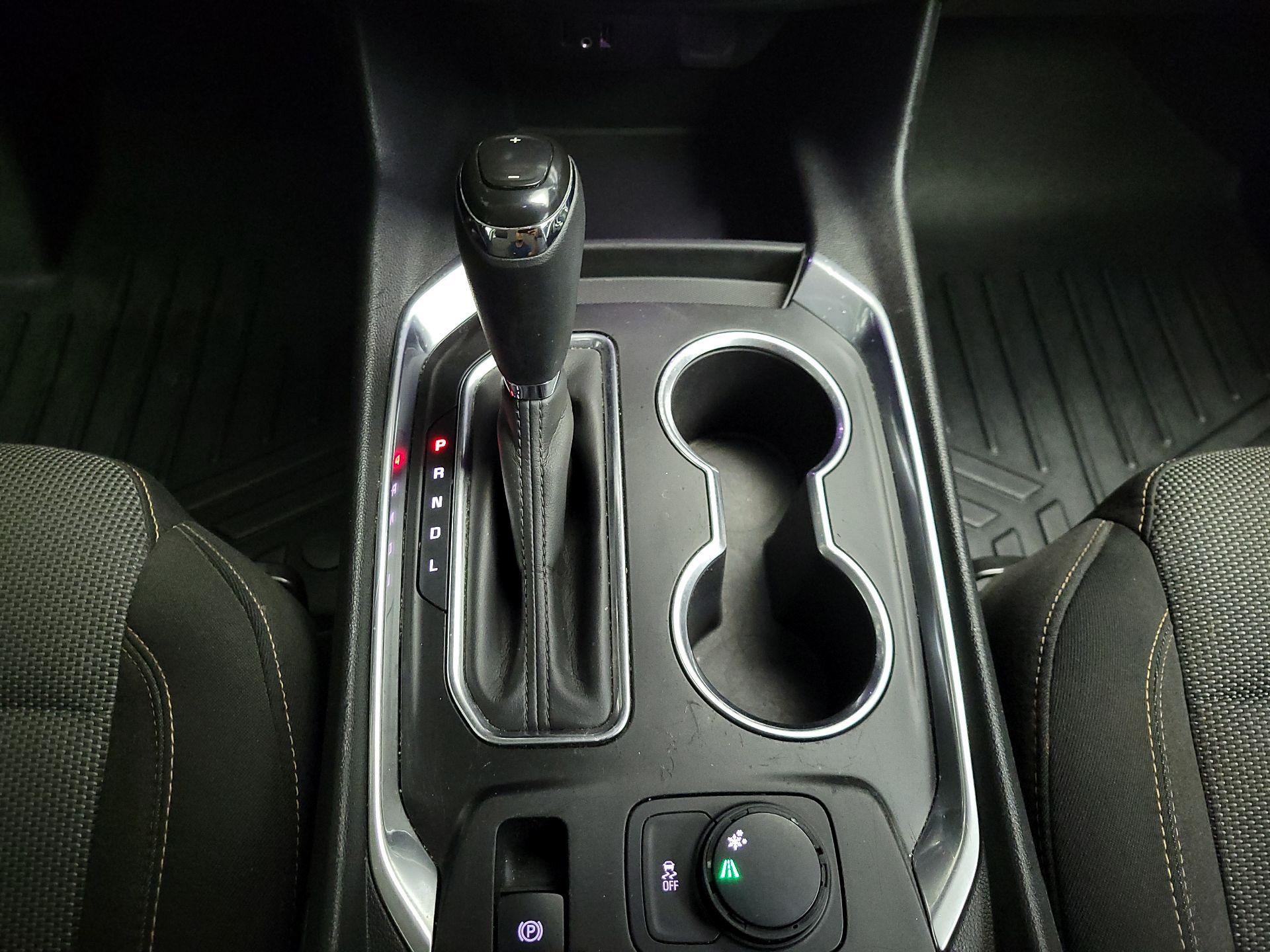 Thumbnail: 2020 Chevrolet Traverse - 17