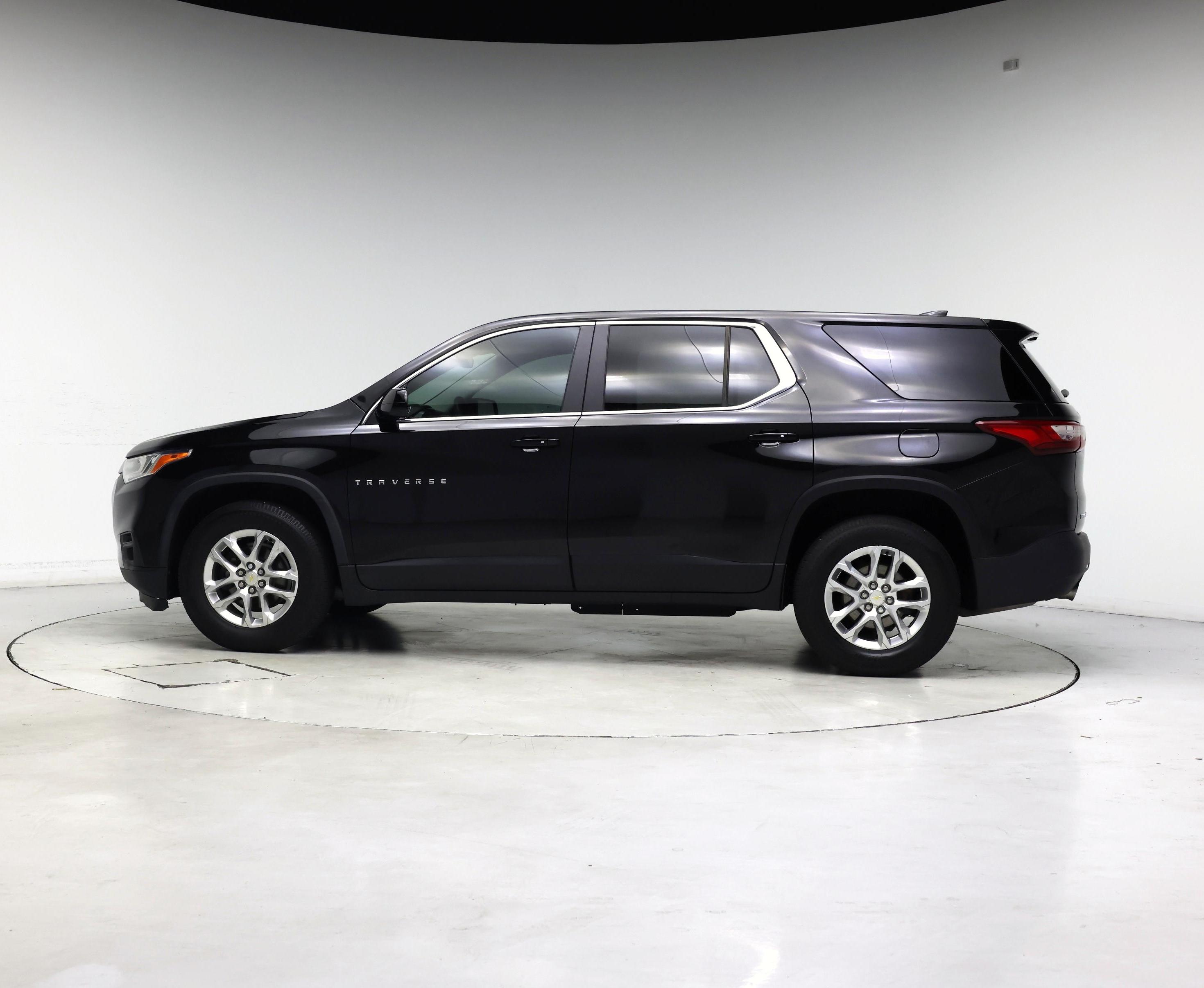 Thumbnail: 2020 Chevrolet Traverse - 3