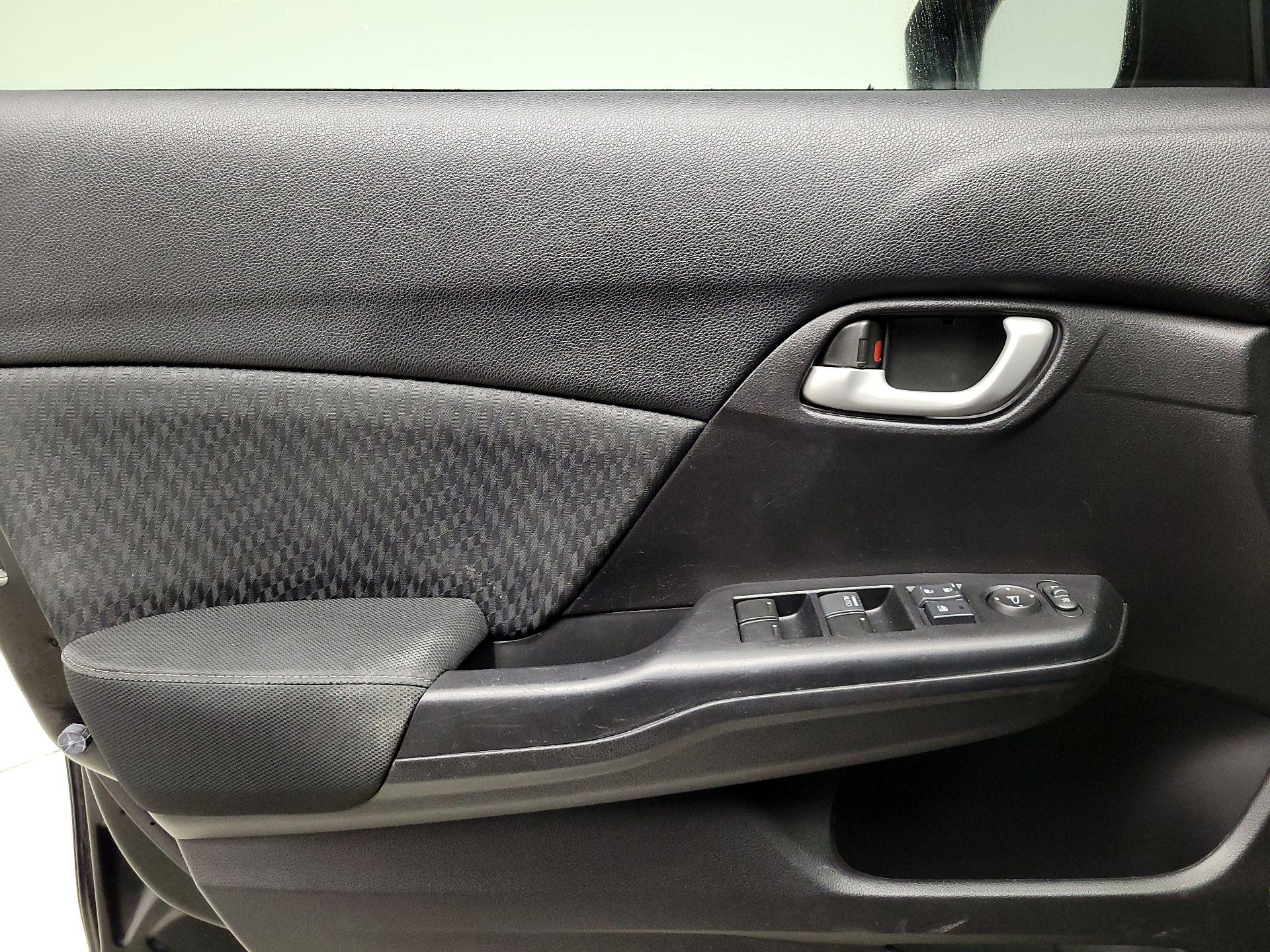 Thumbnail: 2015 Honda Civic - 12